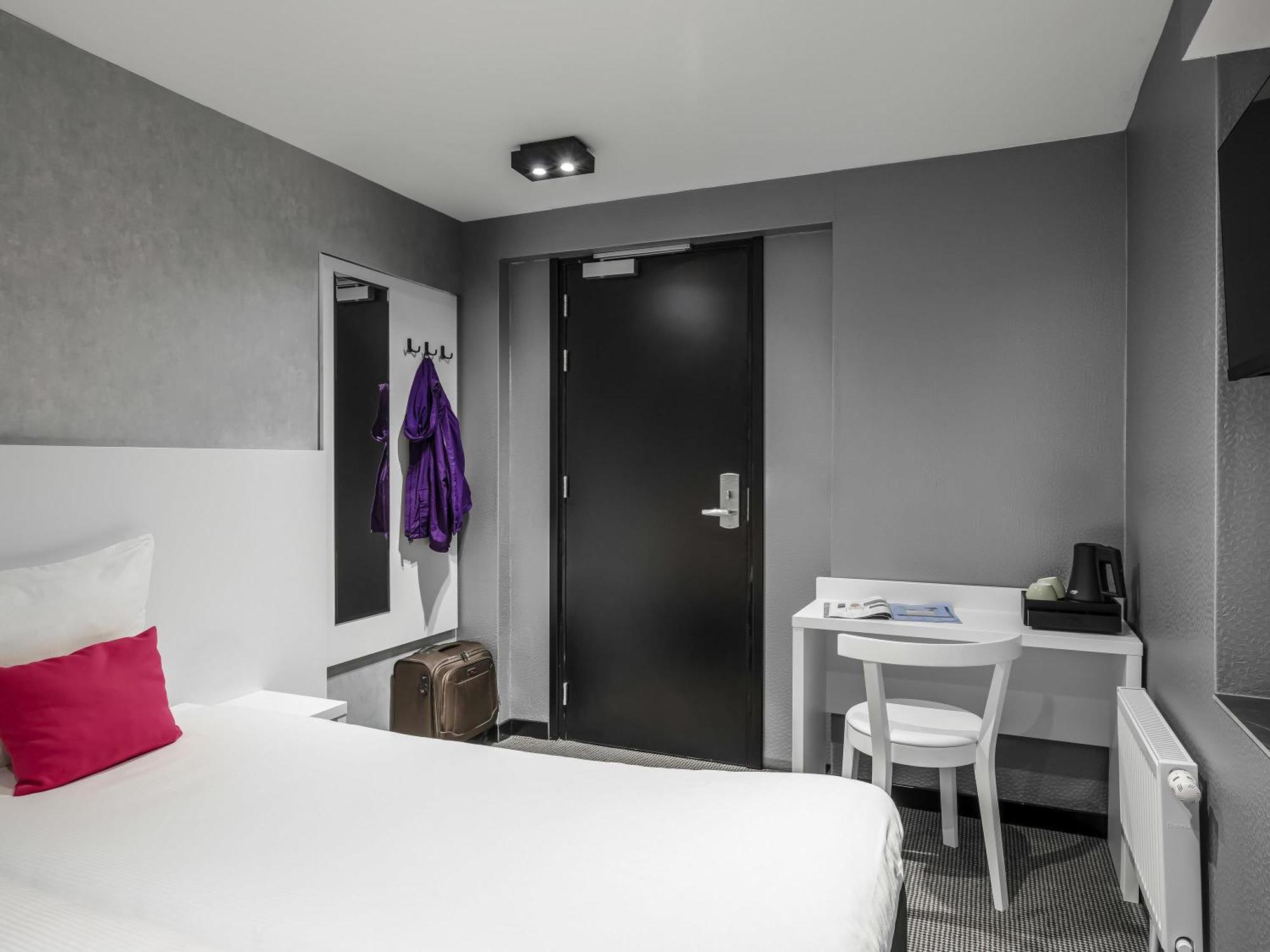 Souterrain Twin Room