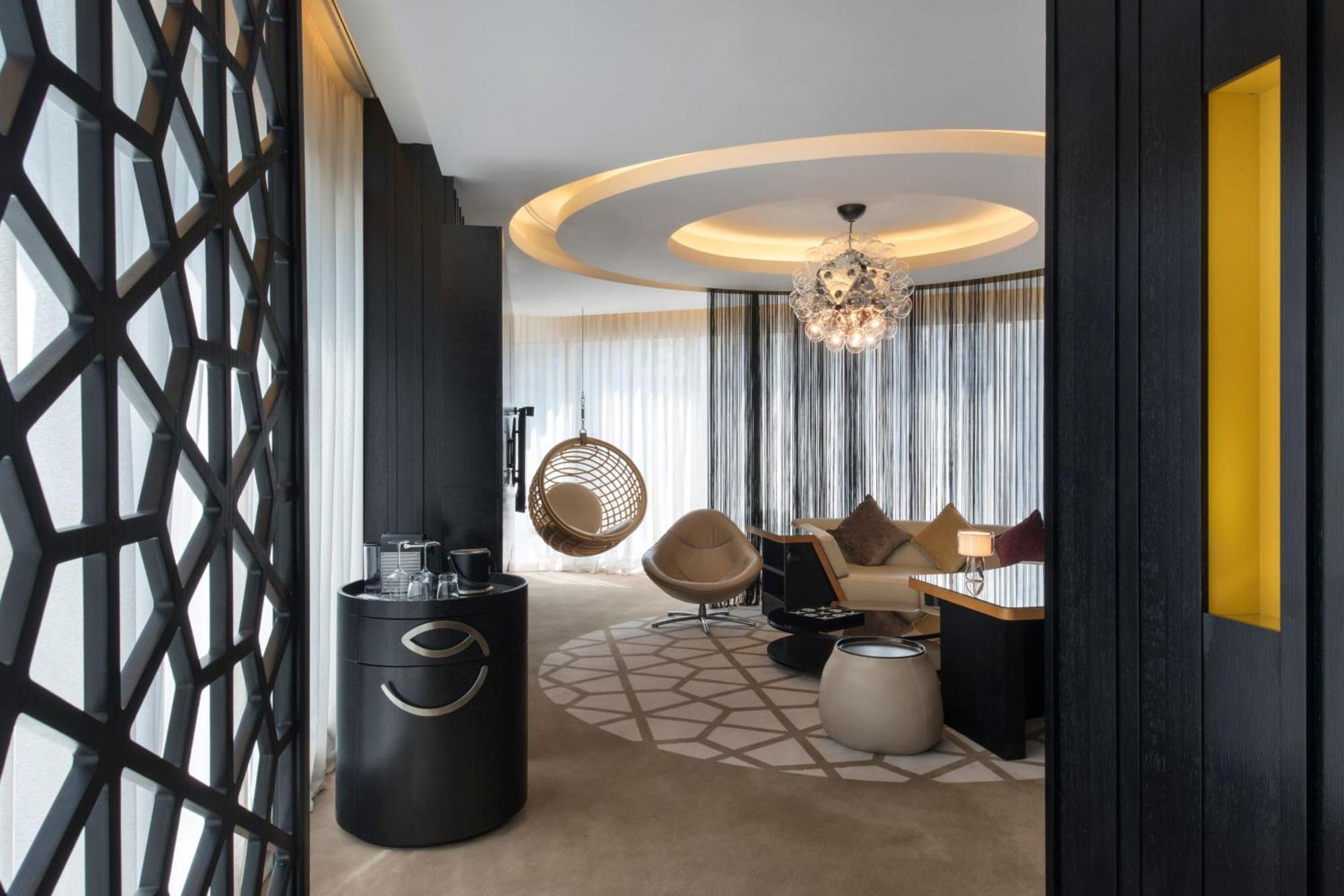 W One-Bedroom Executive King Suite City View