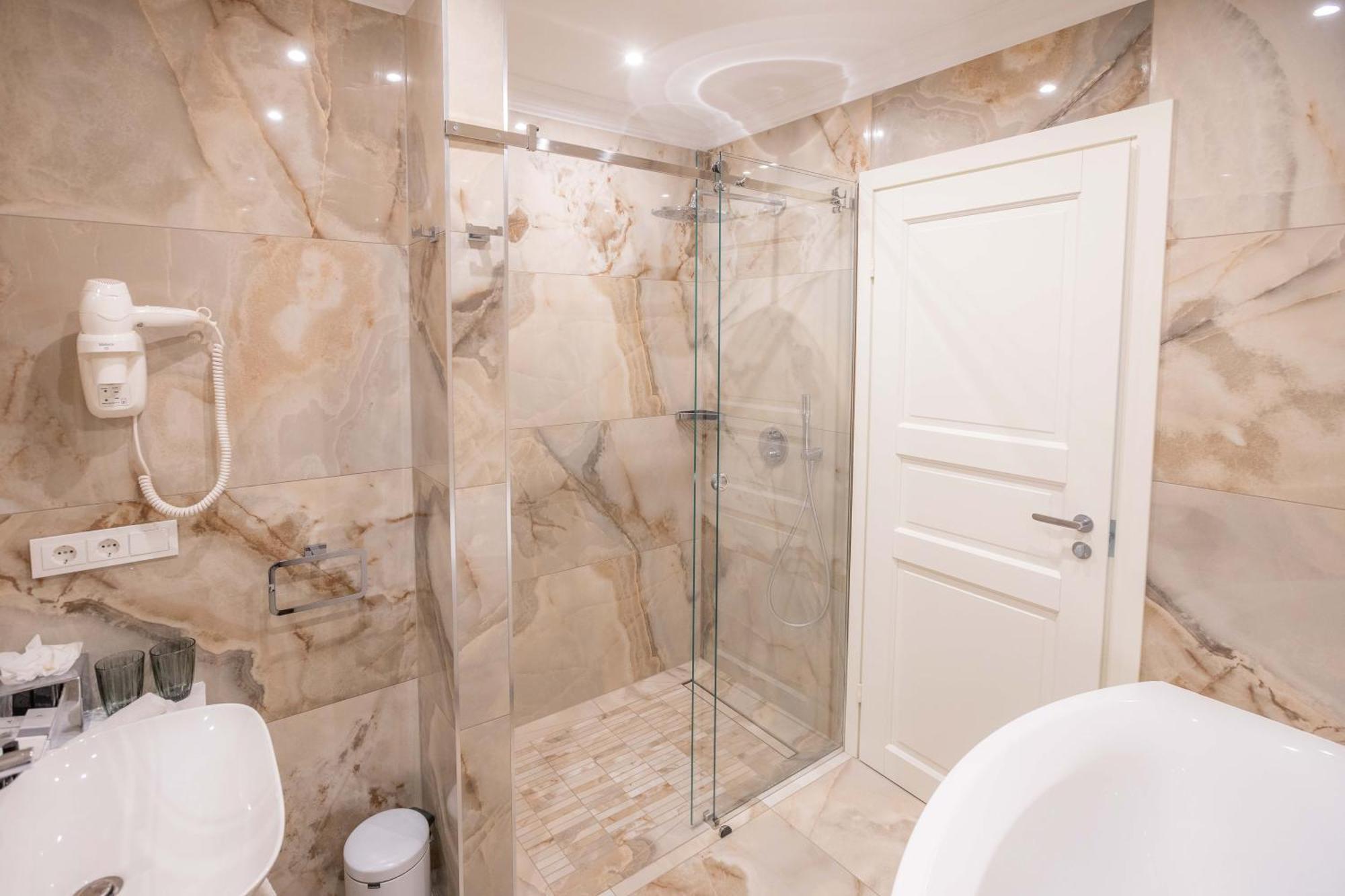 Deluxe Double or Twin Room Sea View Terrace Sea Wellness SPA Access