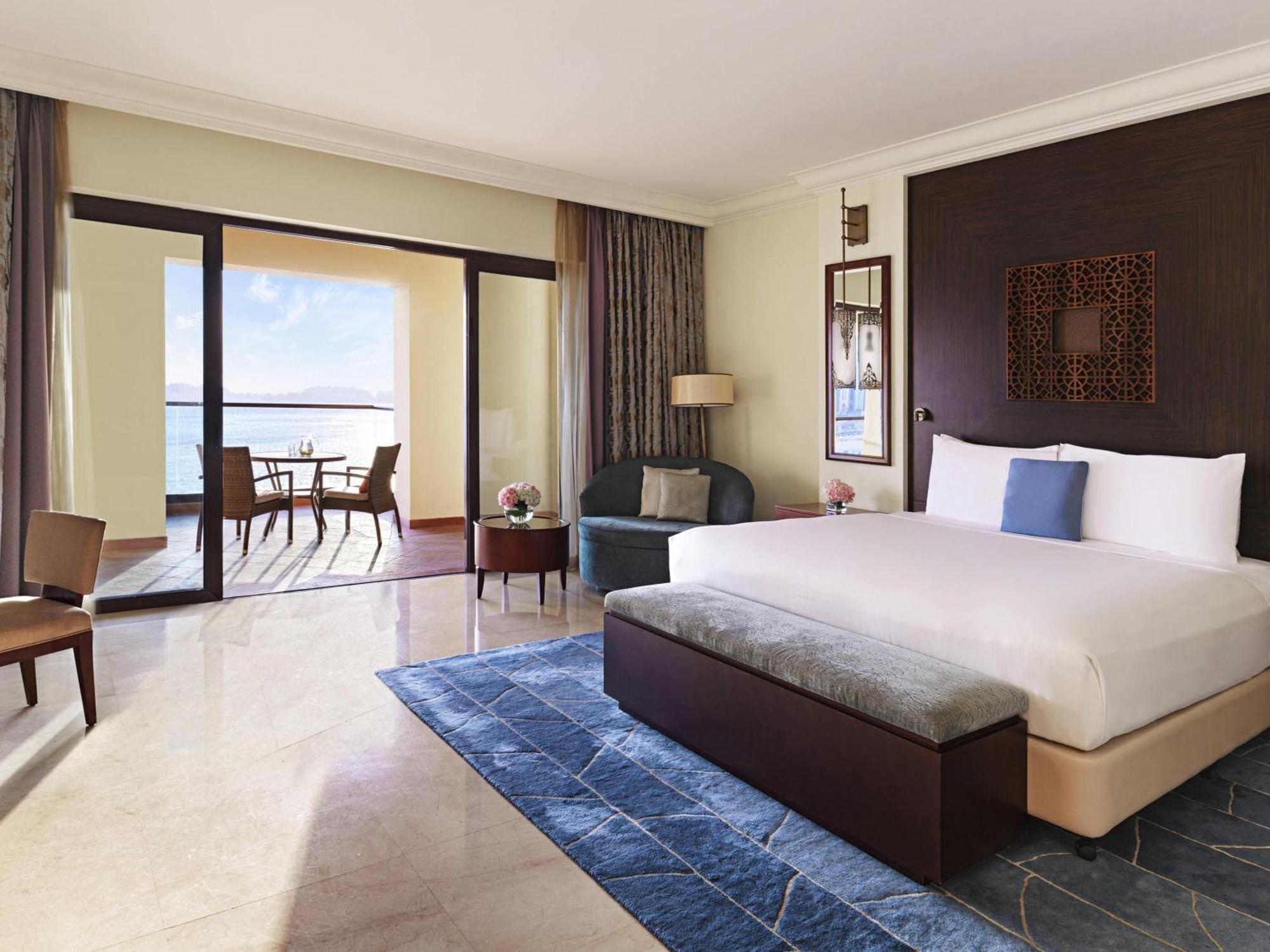 Grand Family Heritage Room Two King Beds Balcony