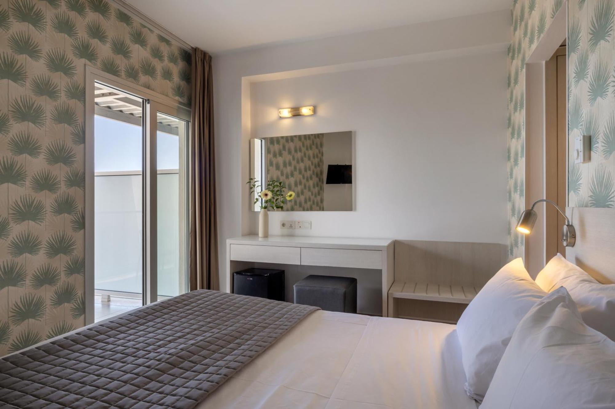 Standard Room Side Sea View