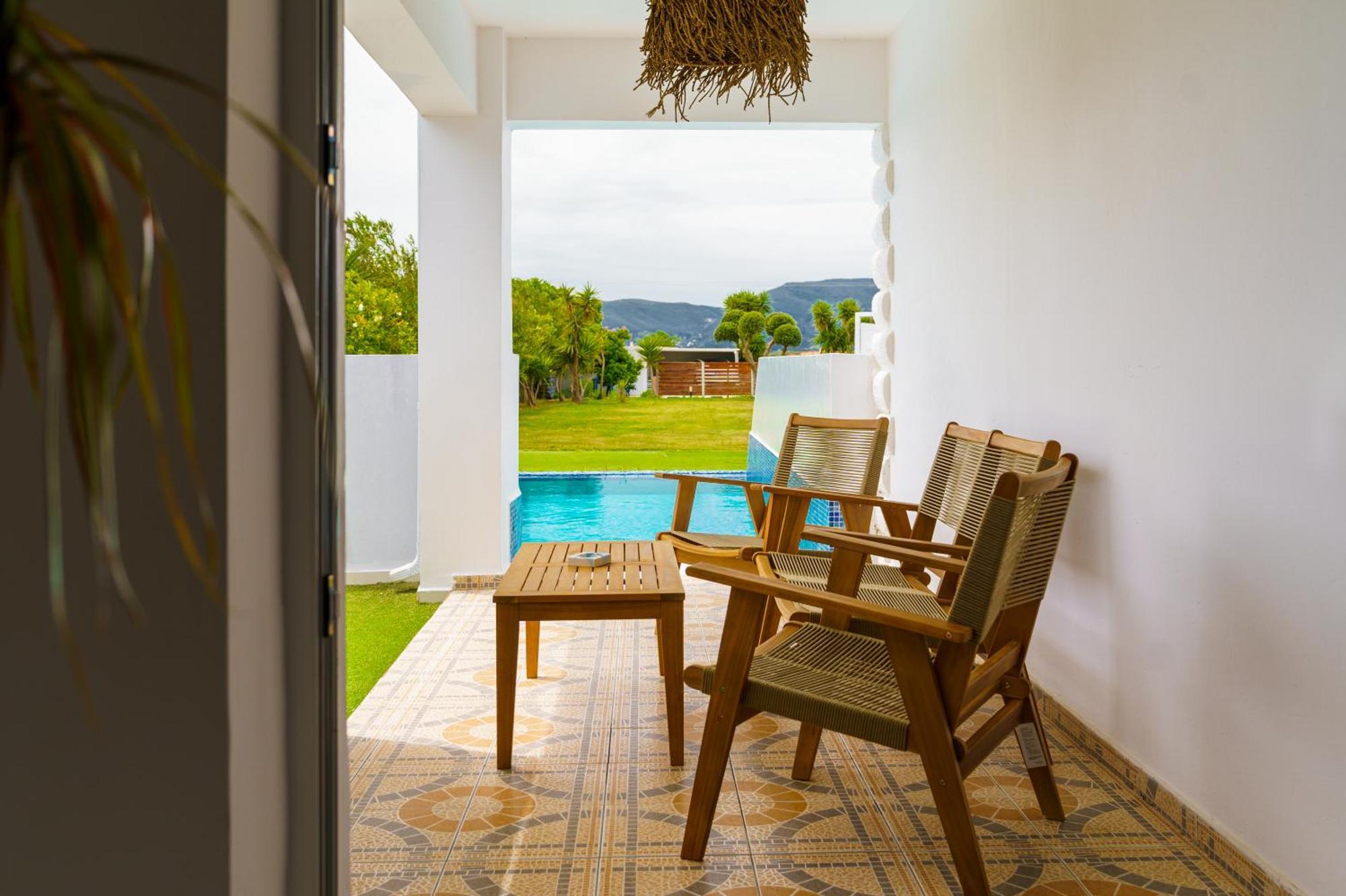 Master Suite Private Pool