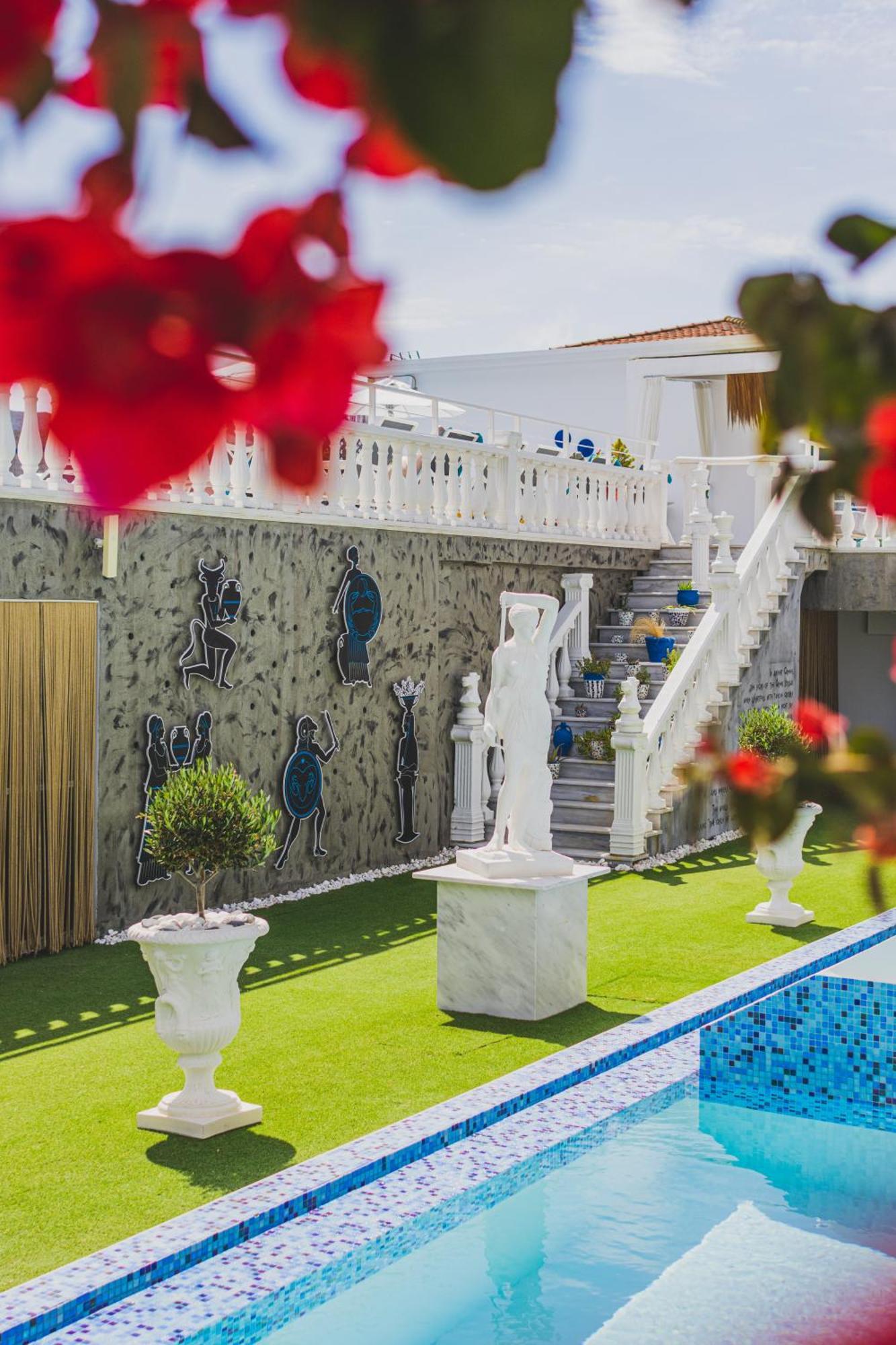 Master Suite Private Pool