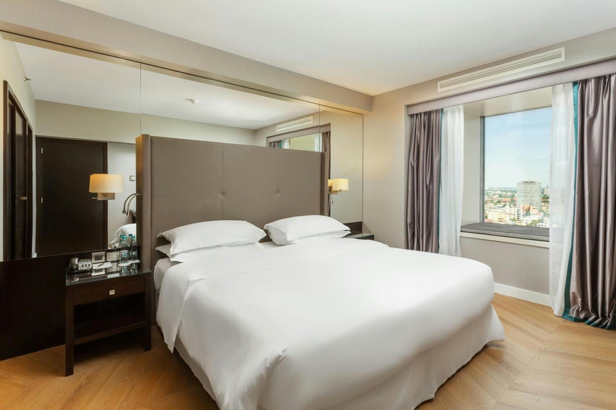 Executive Executive level 1 Bedroom Executive Suite