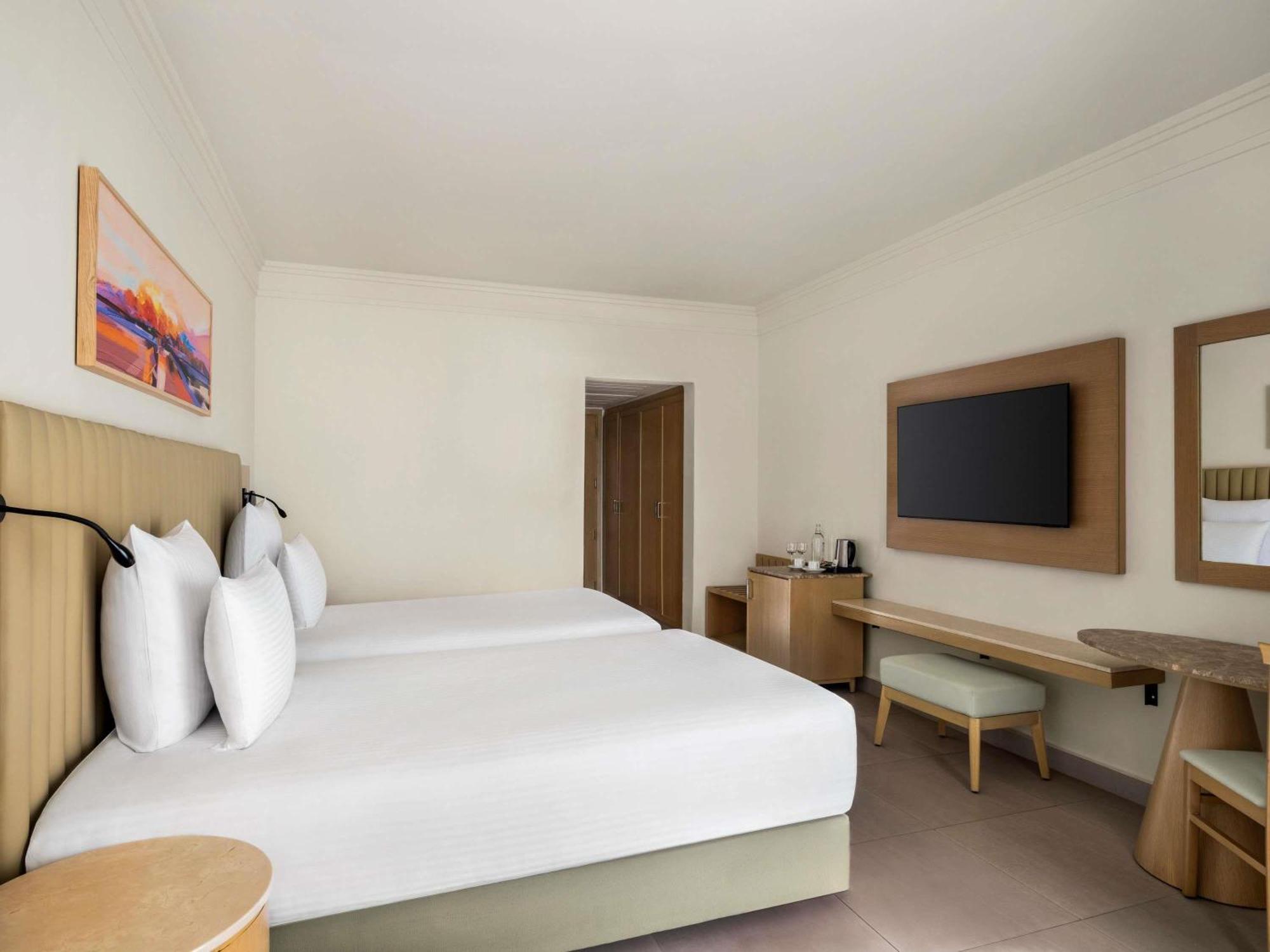  Superior Room 2 Single Beds Pool sideBeach Wing
