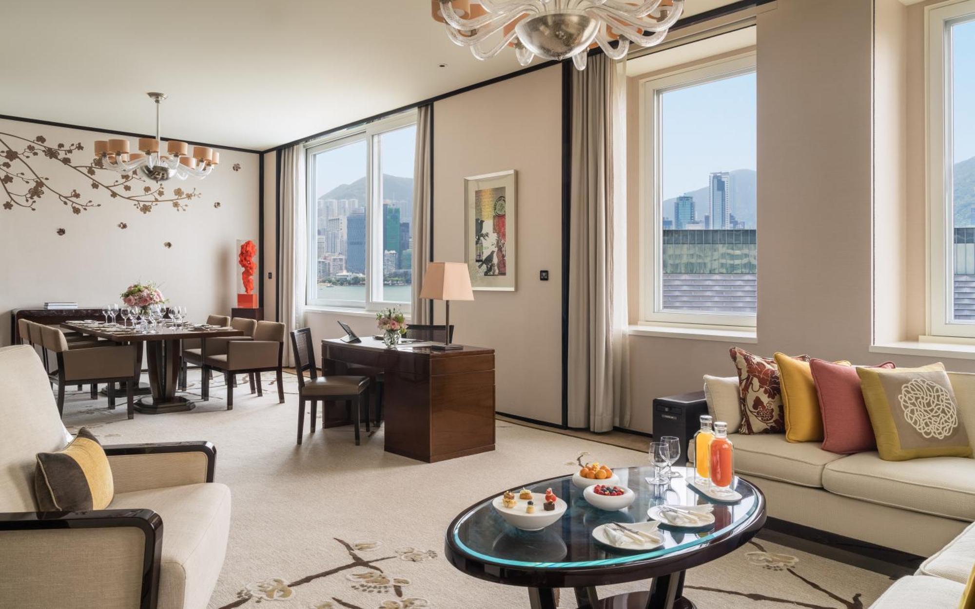 Deluxe Suite