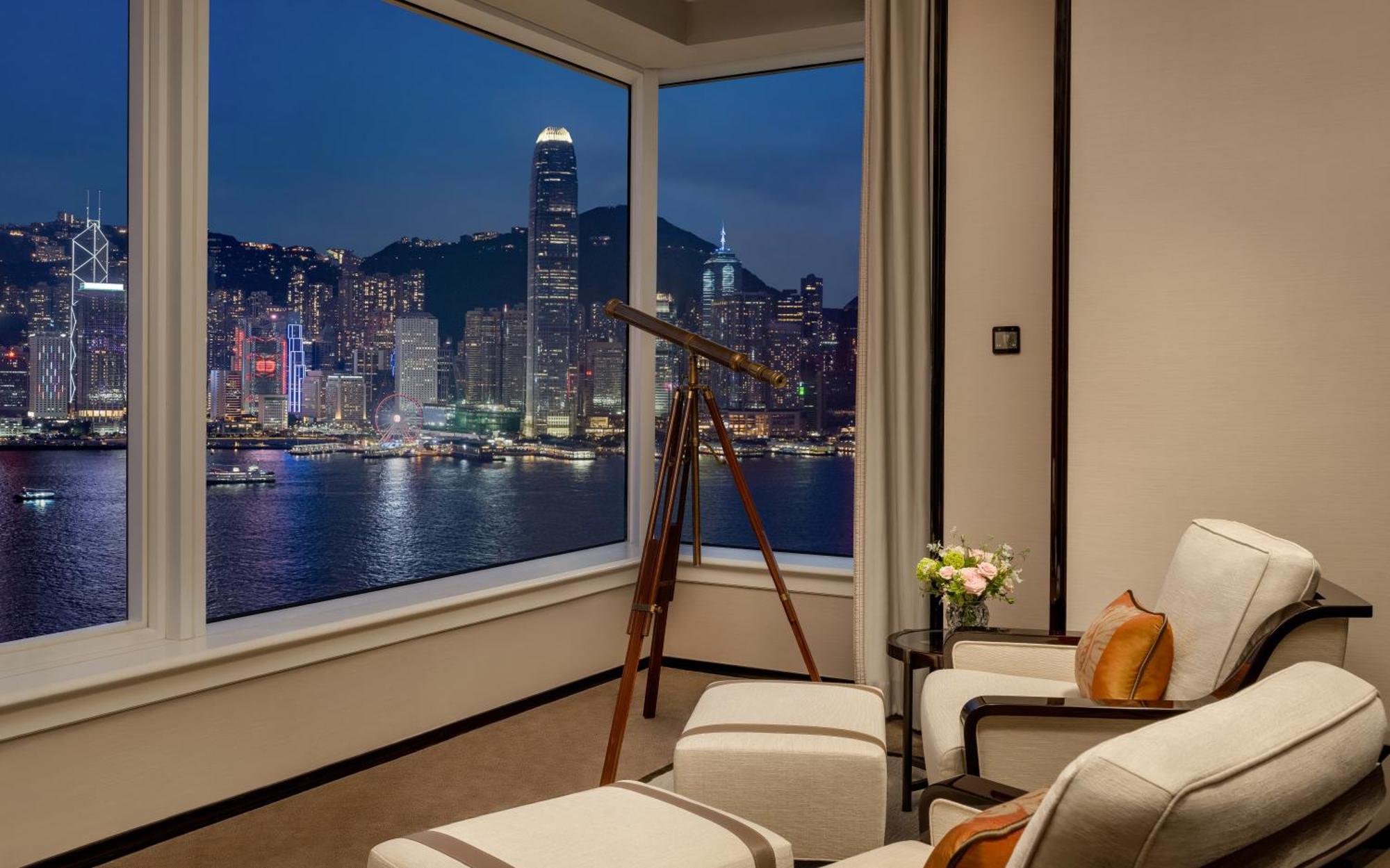Deluxe Harbour View Suite
