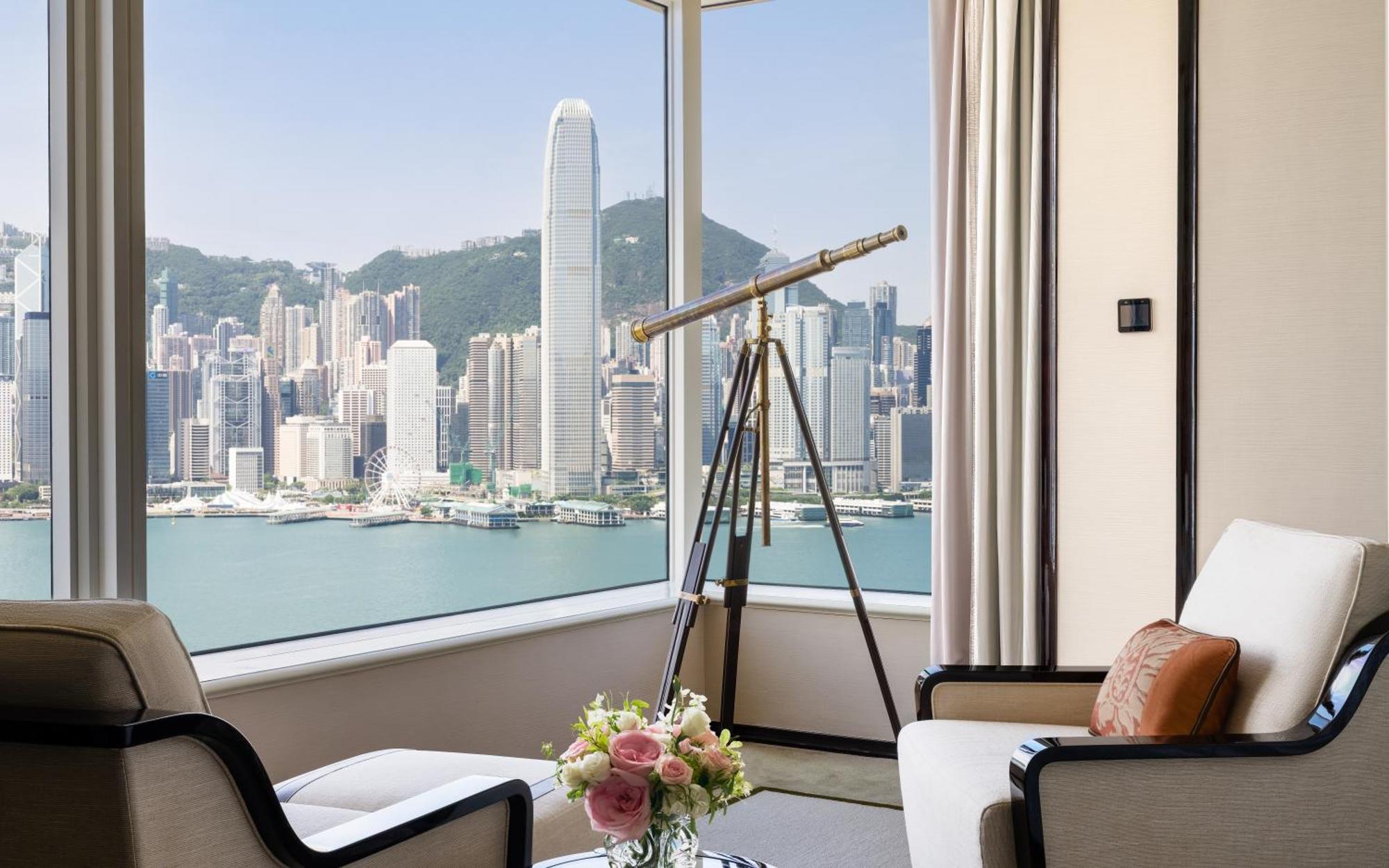 Deluxe Harbour View Suite