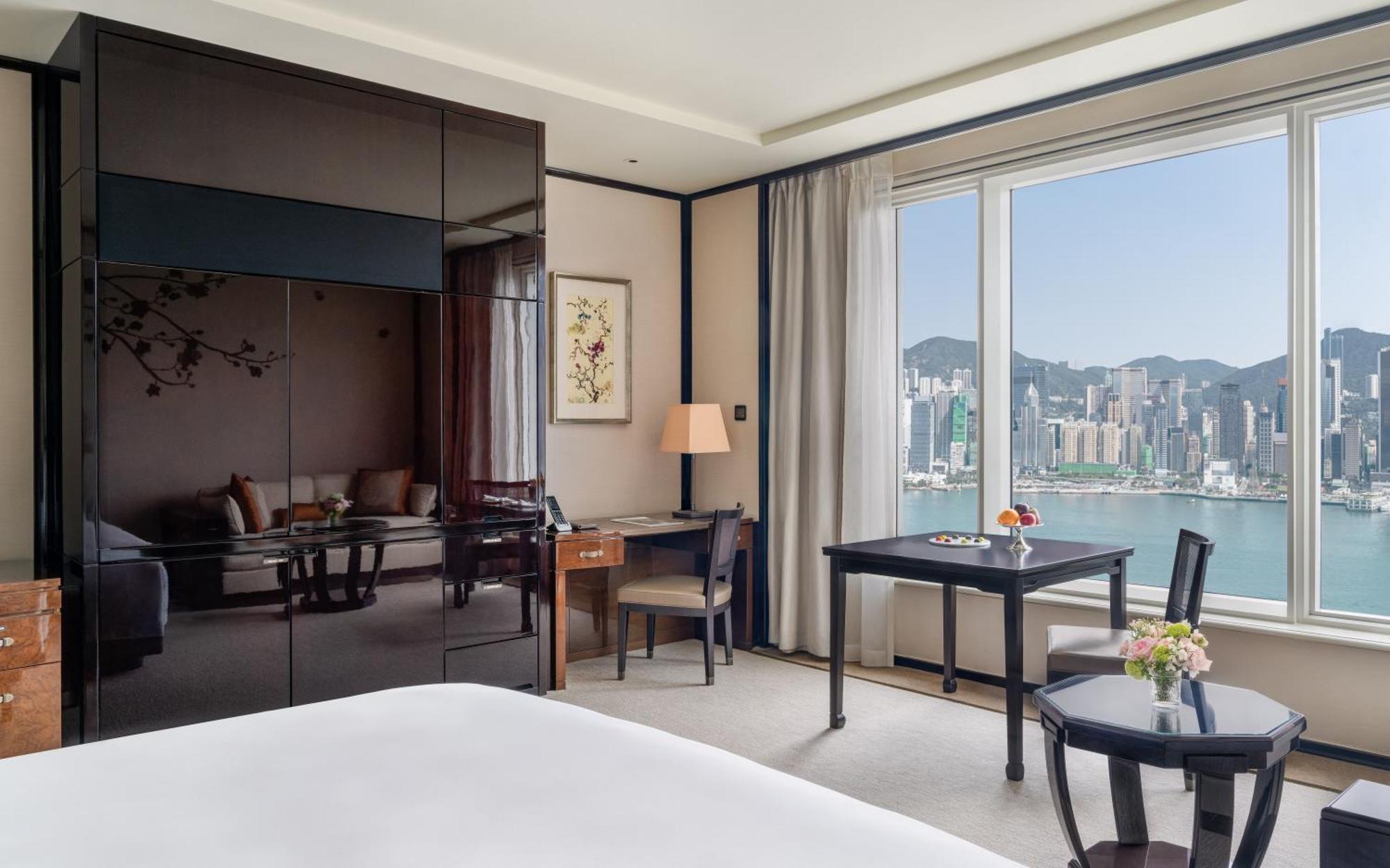 Grand Deluxe Harbour View Twin Room