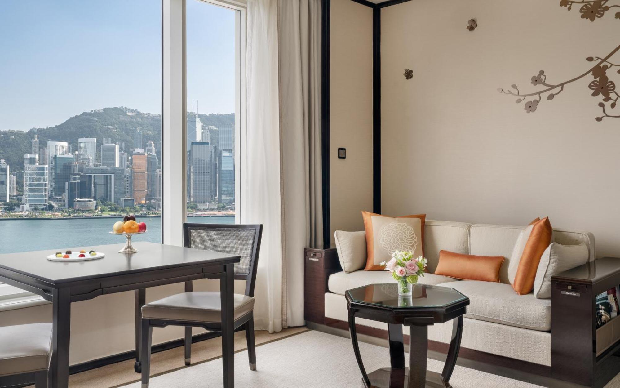 Grand Deluxe Harbour View Twin Room