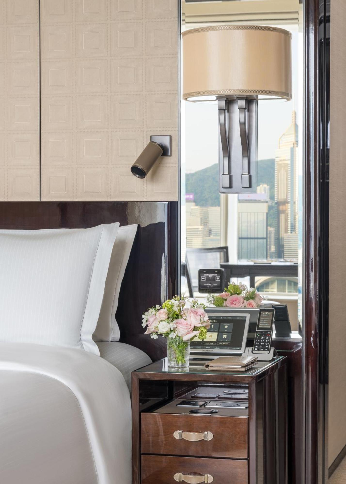 Grand Deluxe Harbour View Twin Room