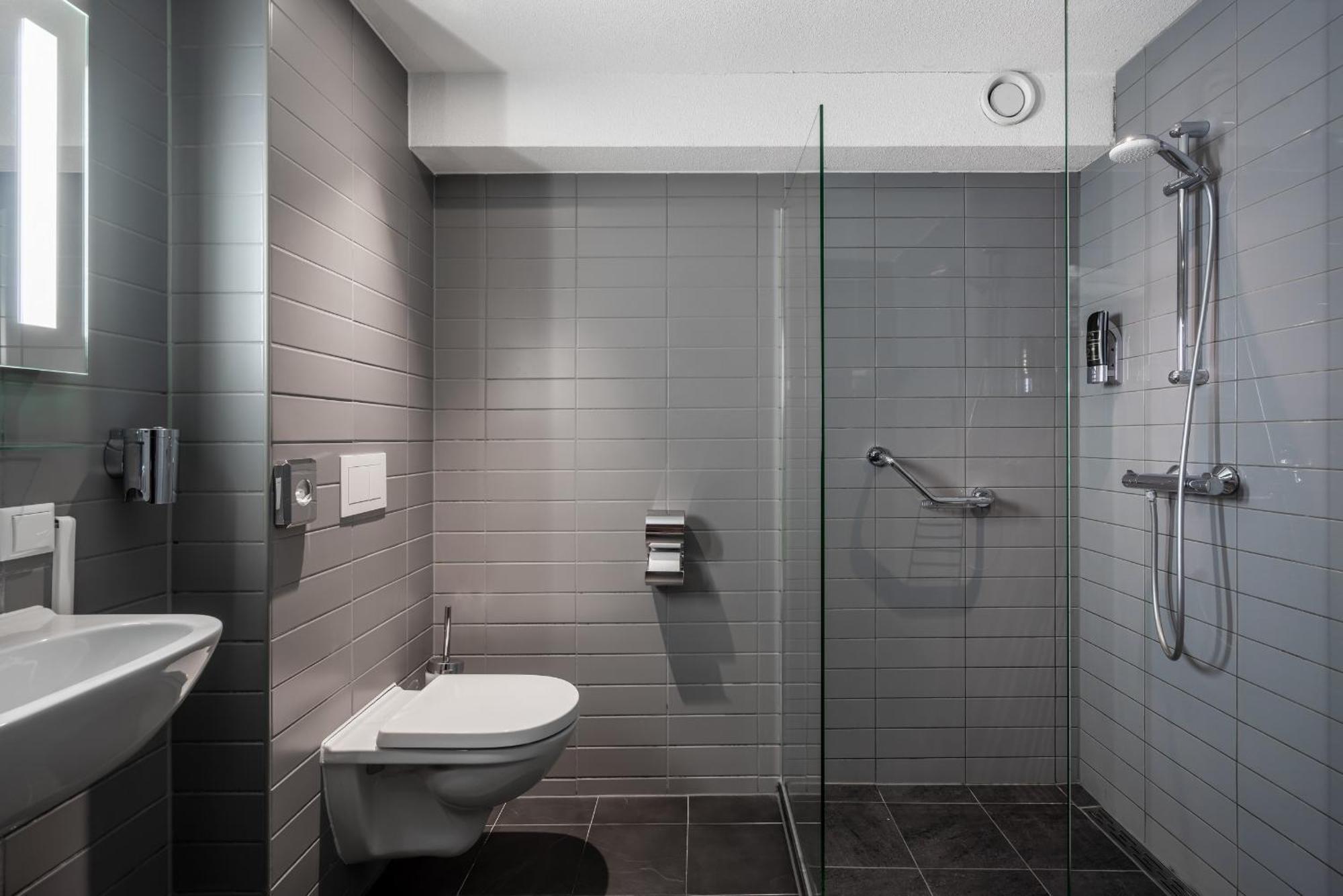 Souterrain Quad Room Limited View