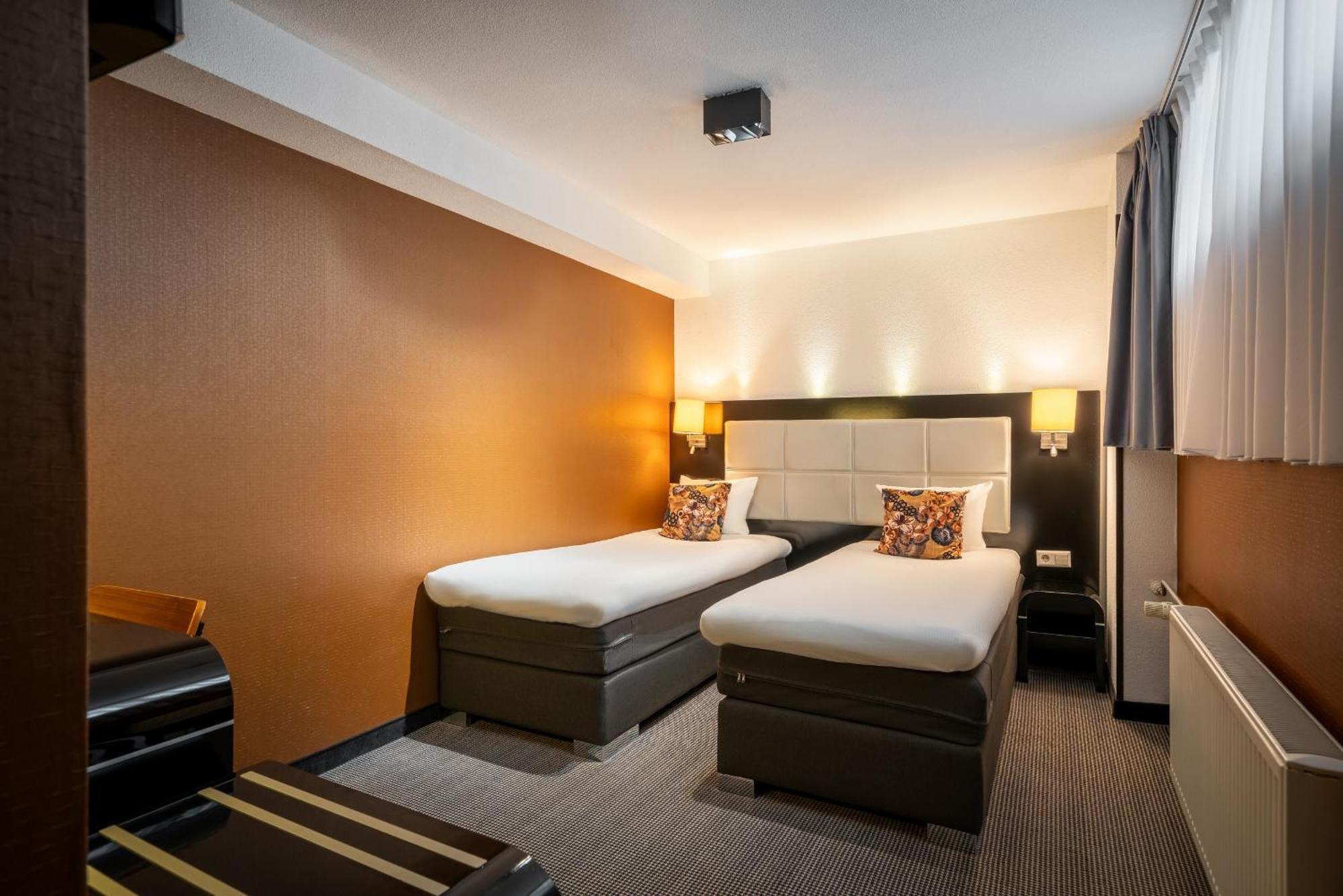 Twin Room Limited View