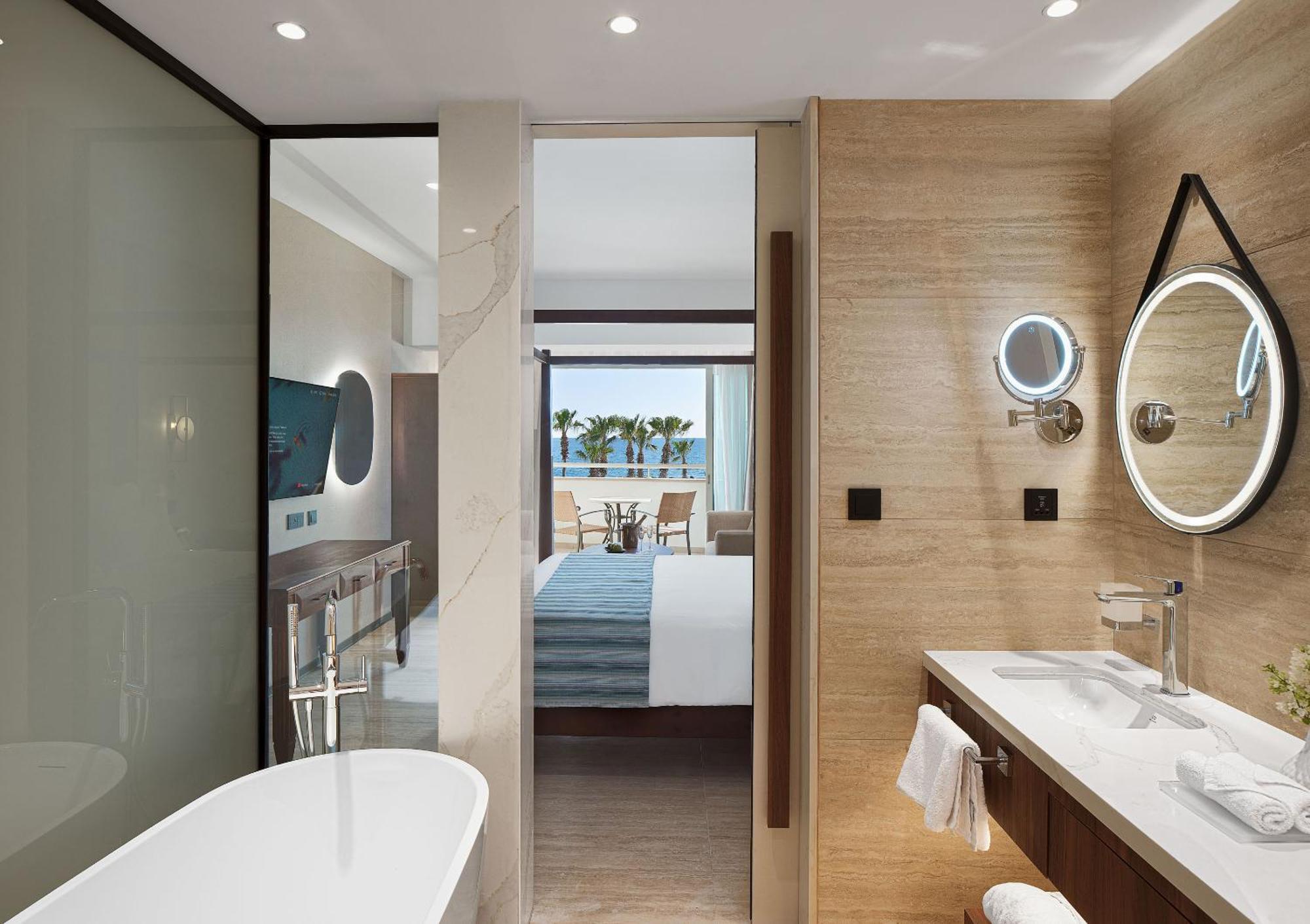 Fisherman’s Junior Suite Pool sea view 18 years old