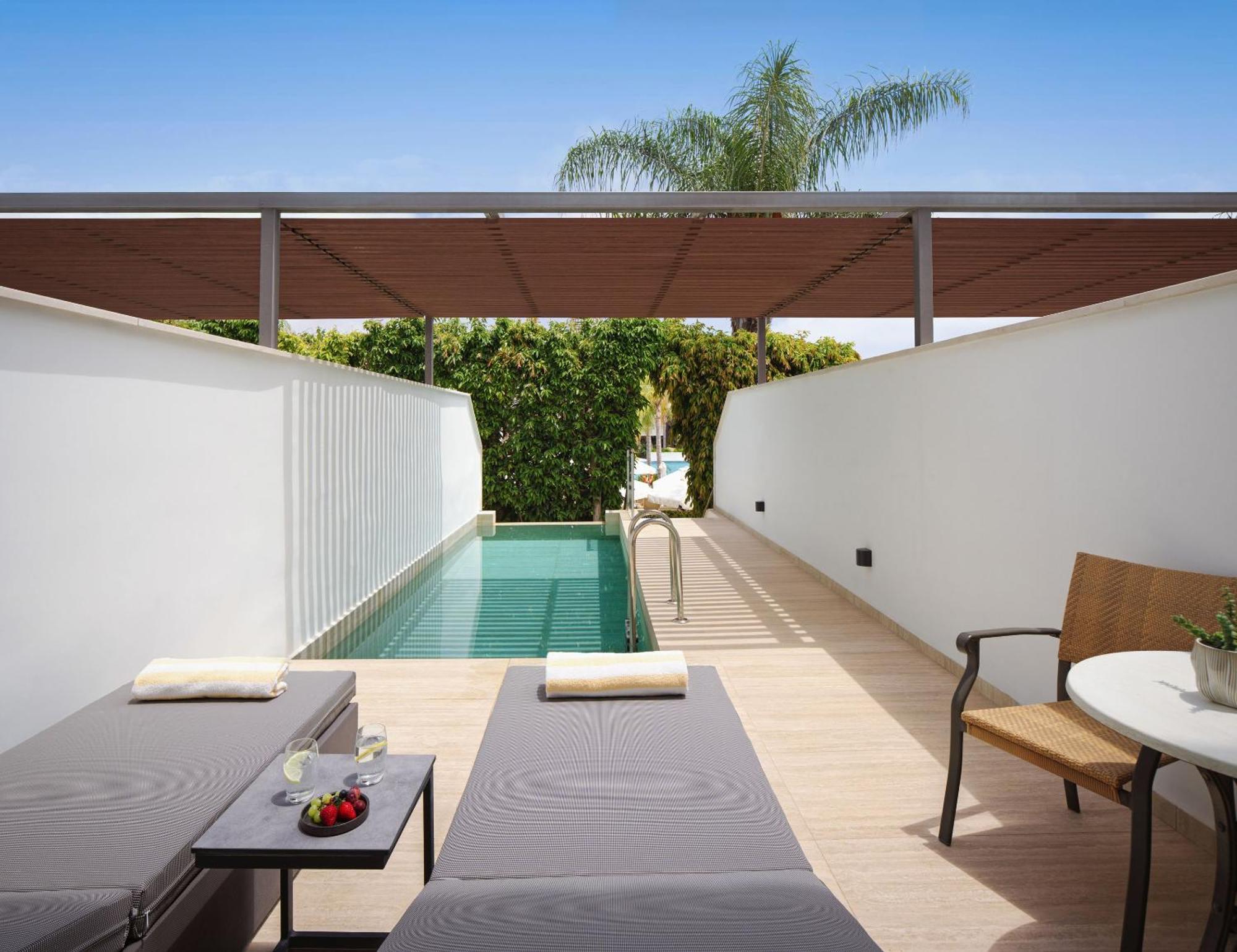 Fisherman's Junior Suite Private Pool 18 years old