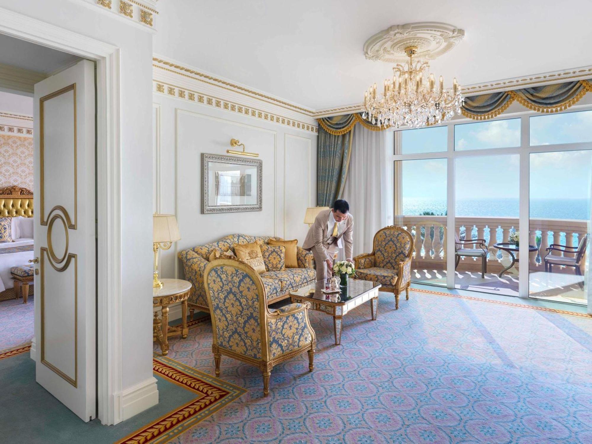 Signature Suite Ocean View balcony Lounge Access