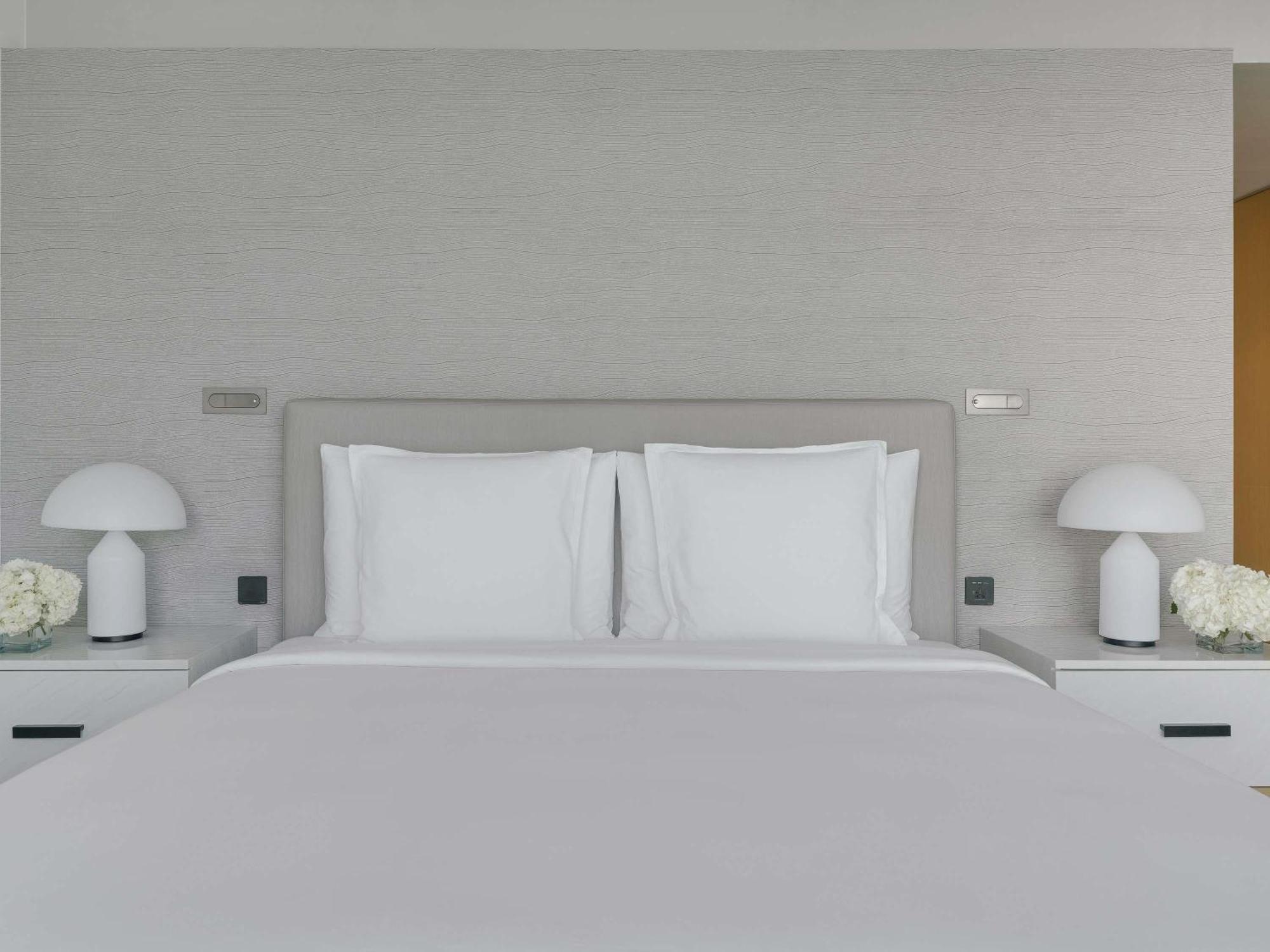 Premium King Room Beach Pool