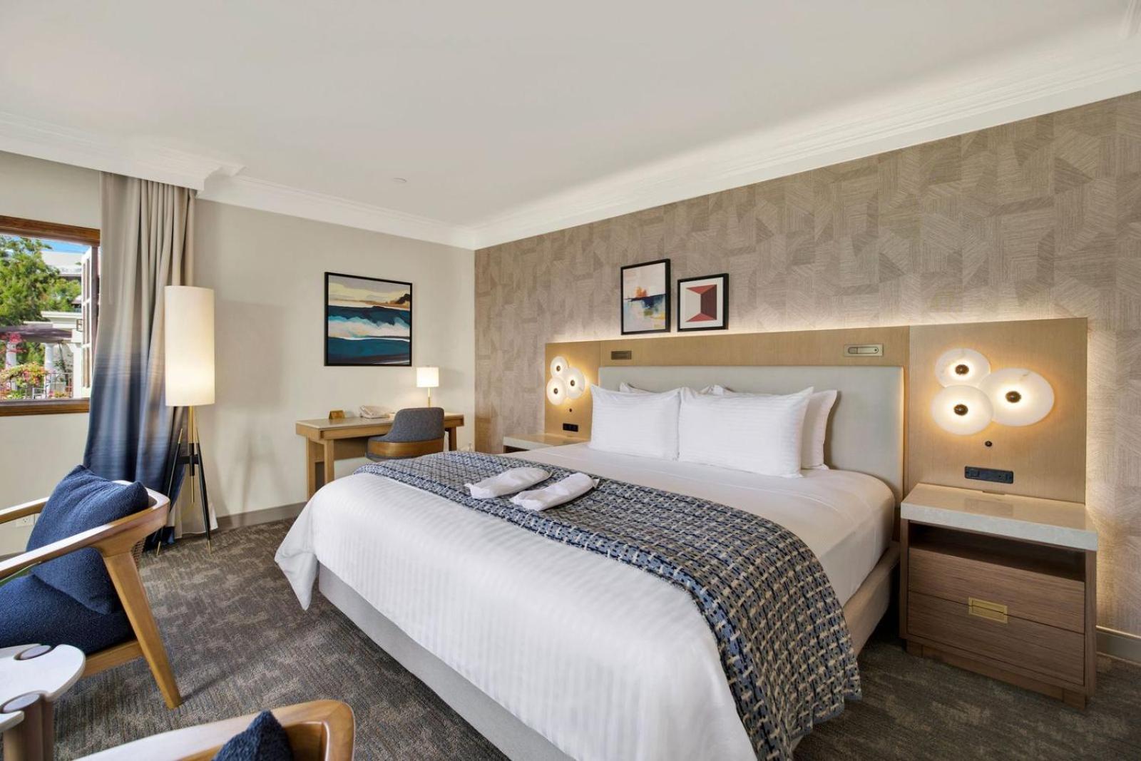 Apartament typu Suite z łóżkiem typu king-size i balkonem – dla niepalących