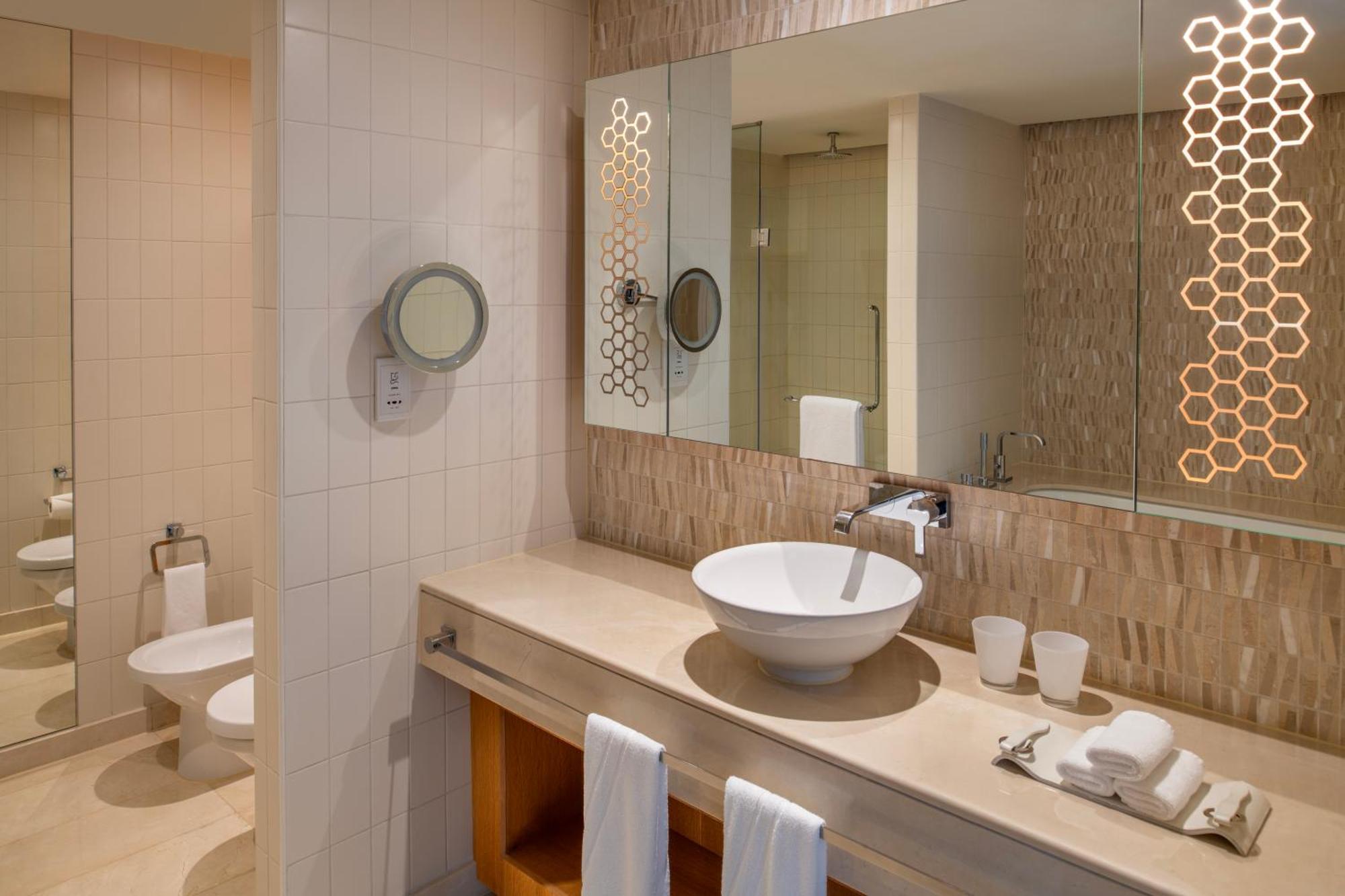 Witty Residential One-Bedroom King Residence