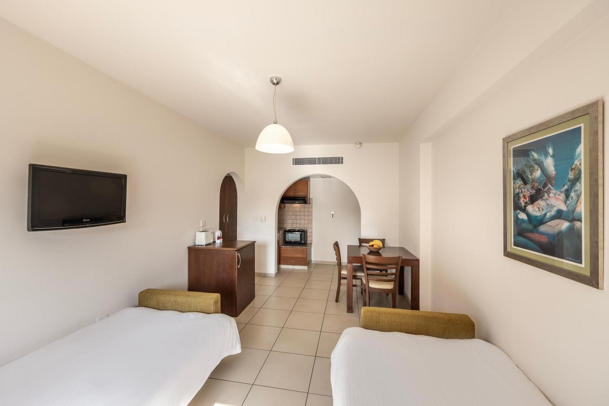 Superior One-Bedroom Apartment