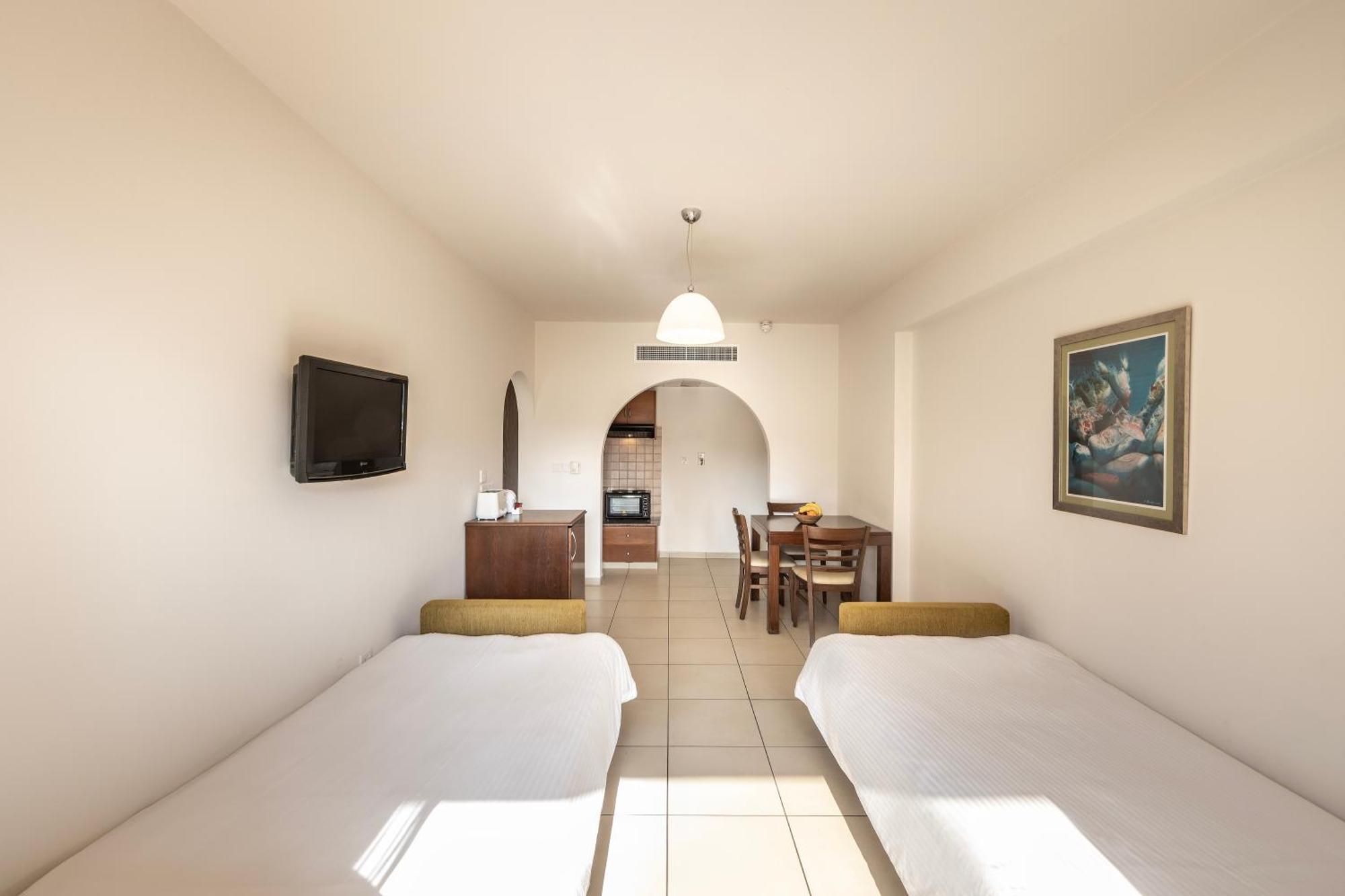 Superior One-Bedroom Apartment