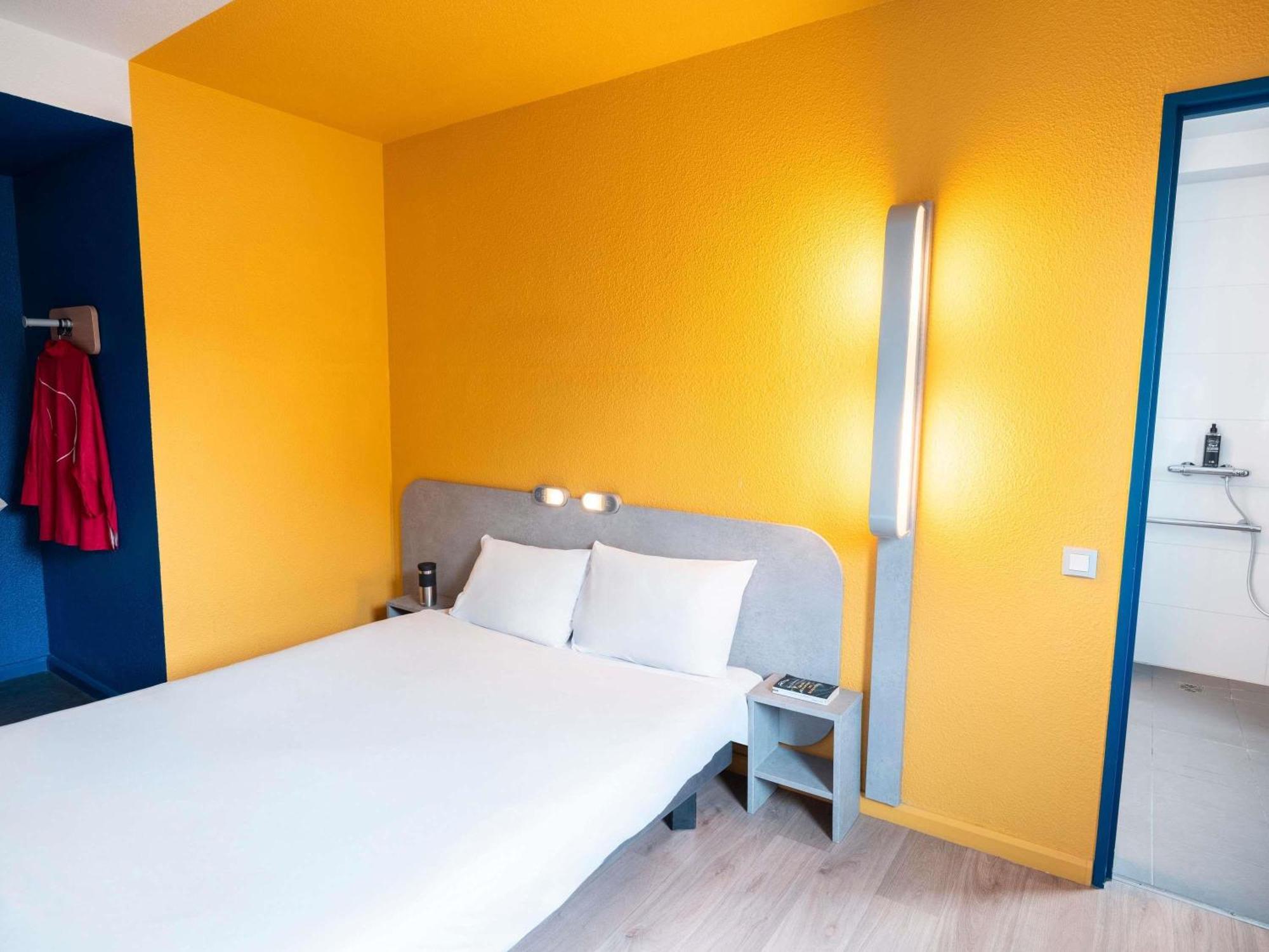 Reduced Mobility Room Adapted Queen Bed