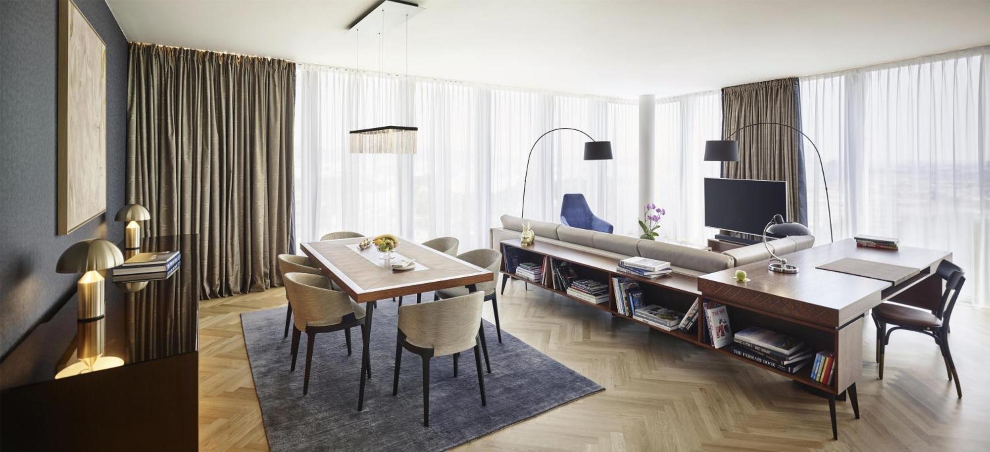 Premium King Suite Skyline View