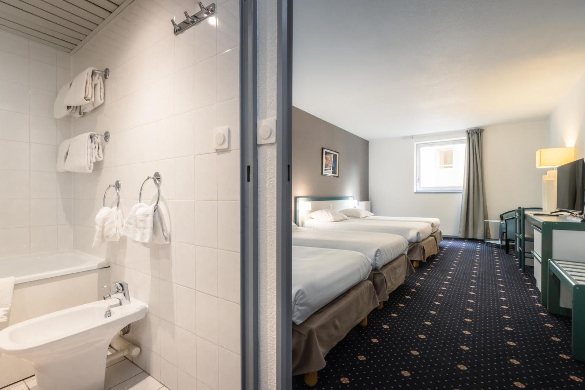 Classic Quadruple Room
