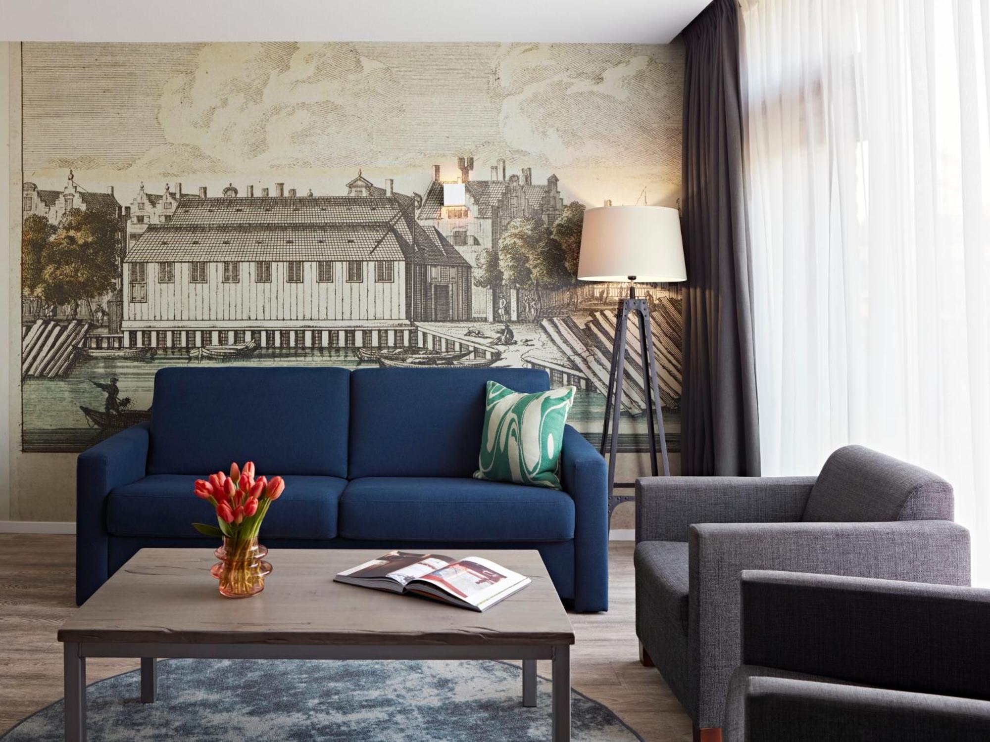 Large 2 Bedroom Apartment Sofa Bed Canal view
