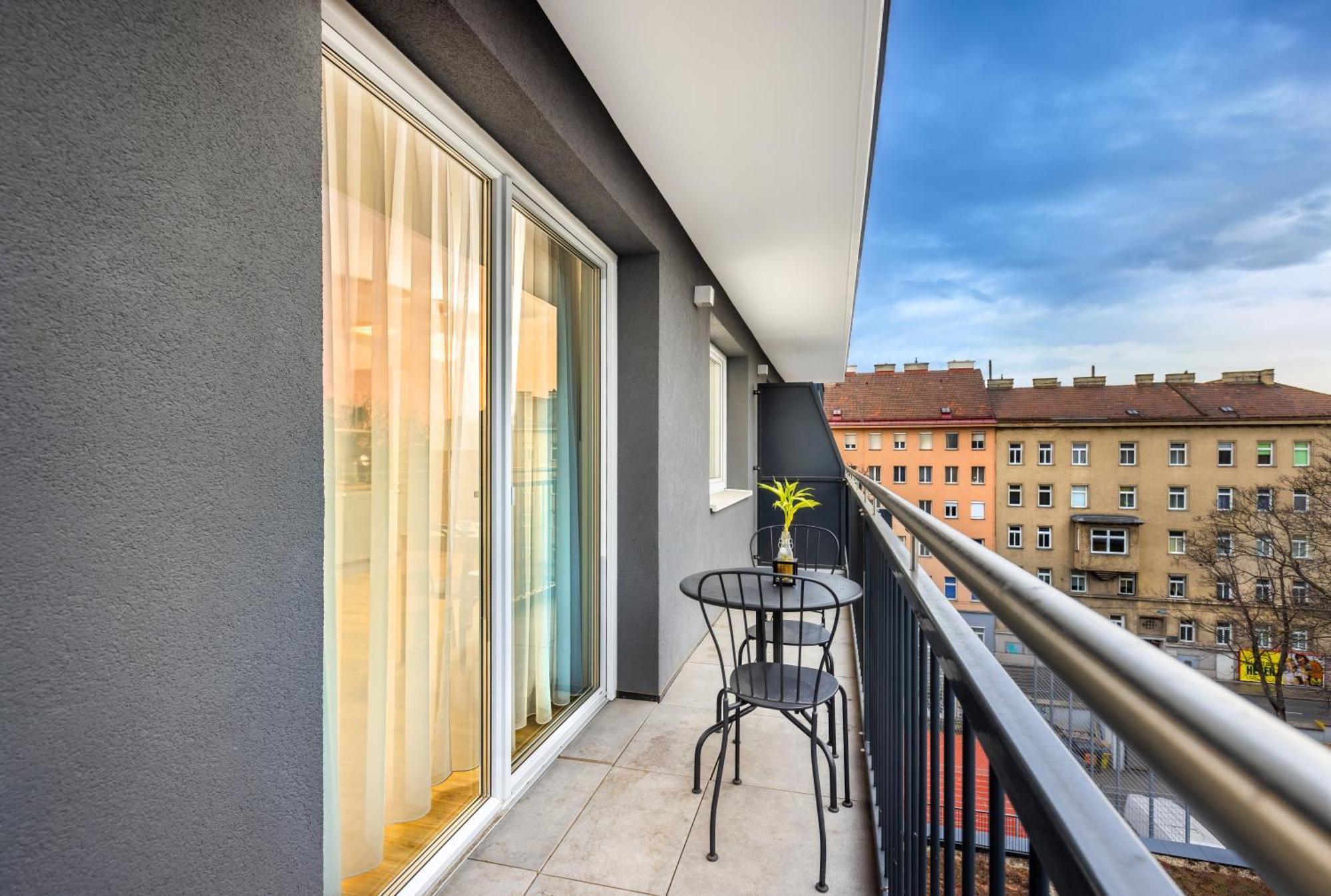 Superior Studio Balcony