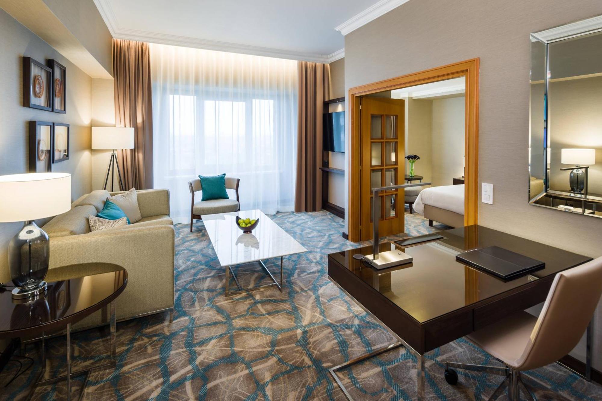 Executive Suite Access Executive Lounge