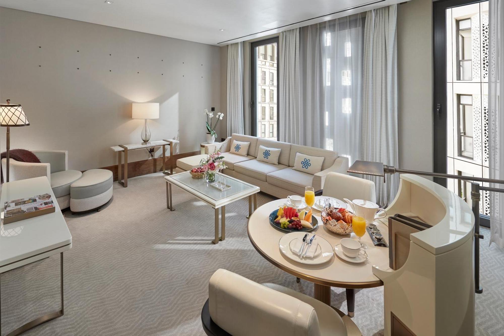 Deluxe Suite