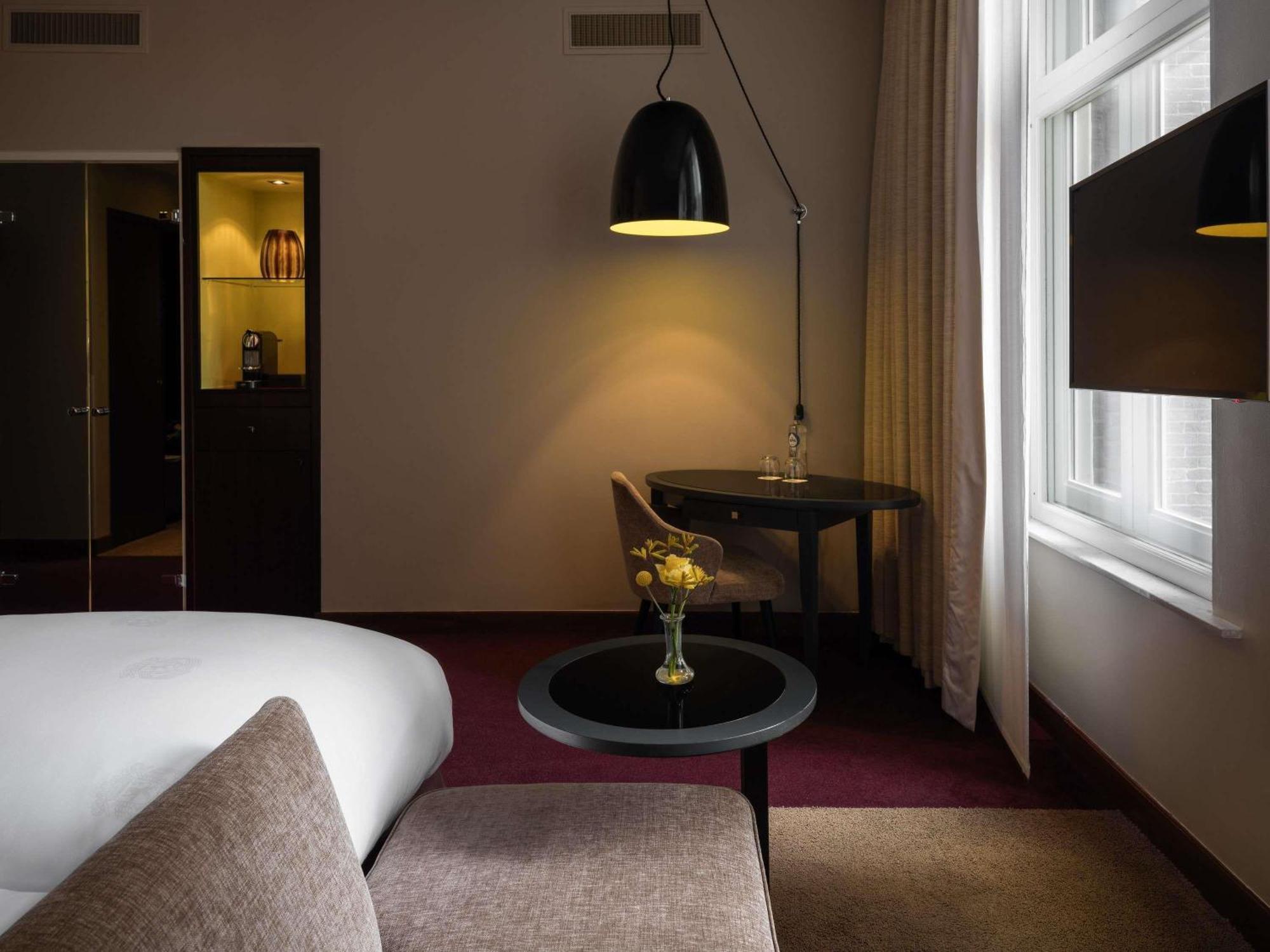 Superior Queen Room Canal view