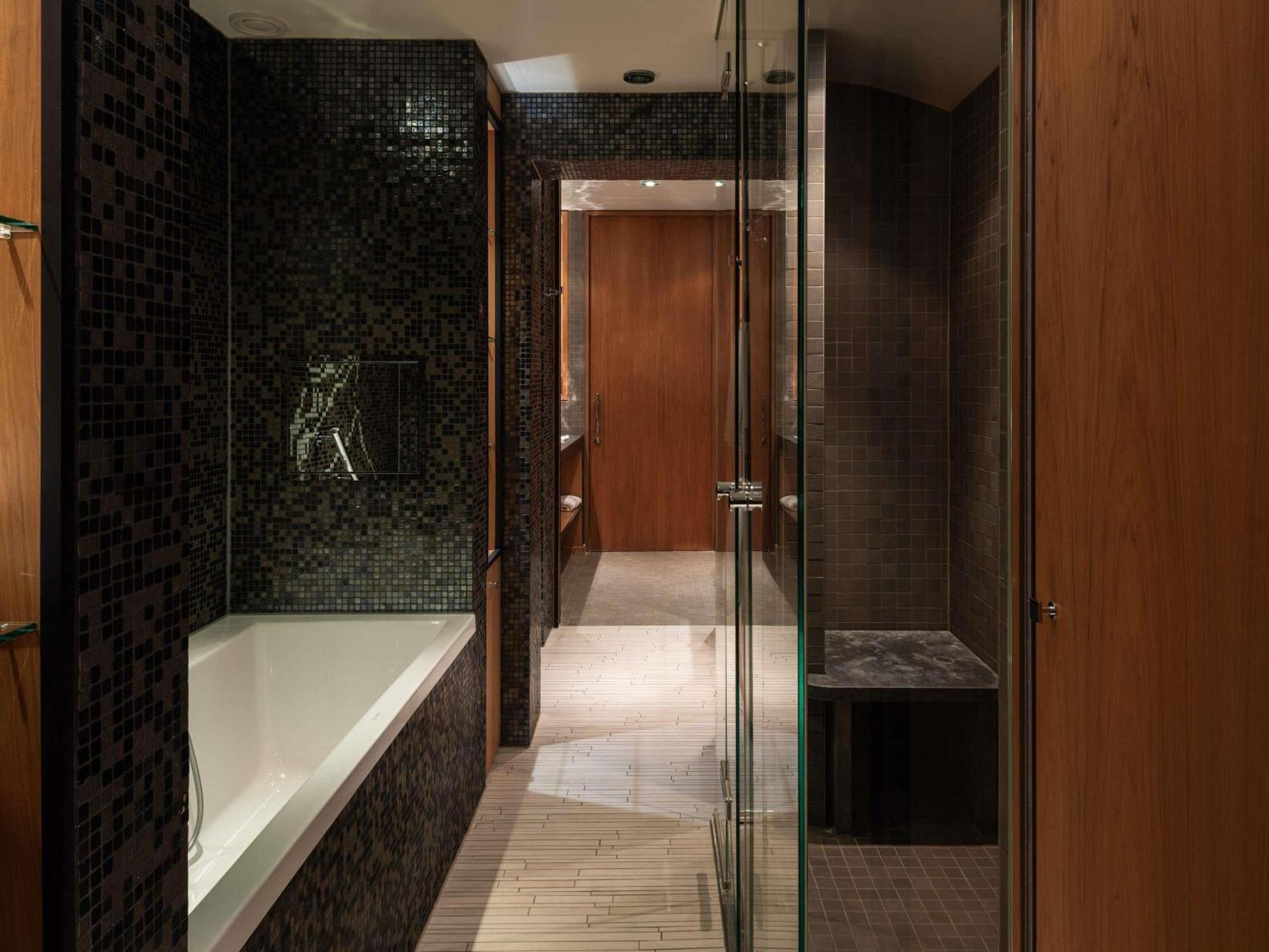 Two-Bedroom Imperial Suite Butler Service