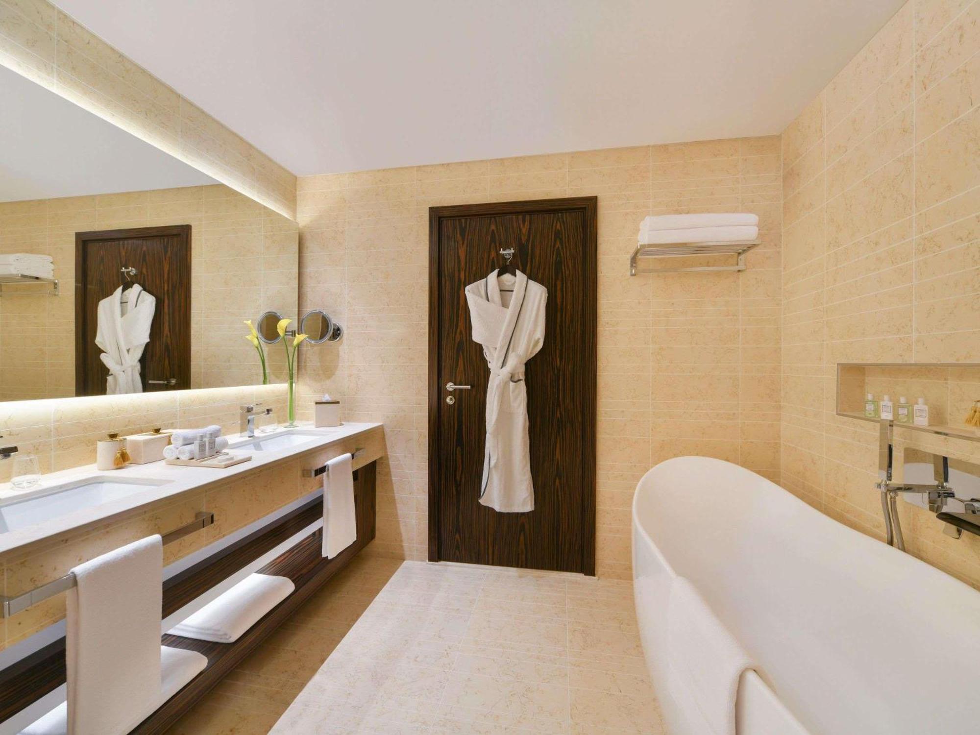 Deluxe Club Twin Room Club Millésime Access