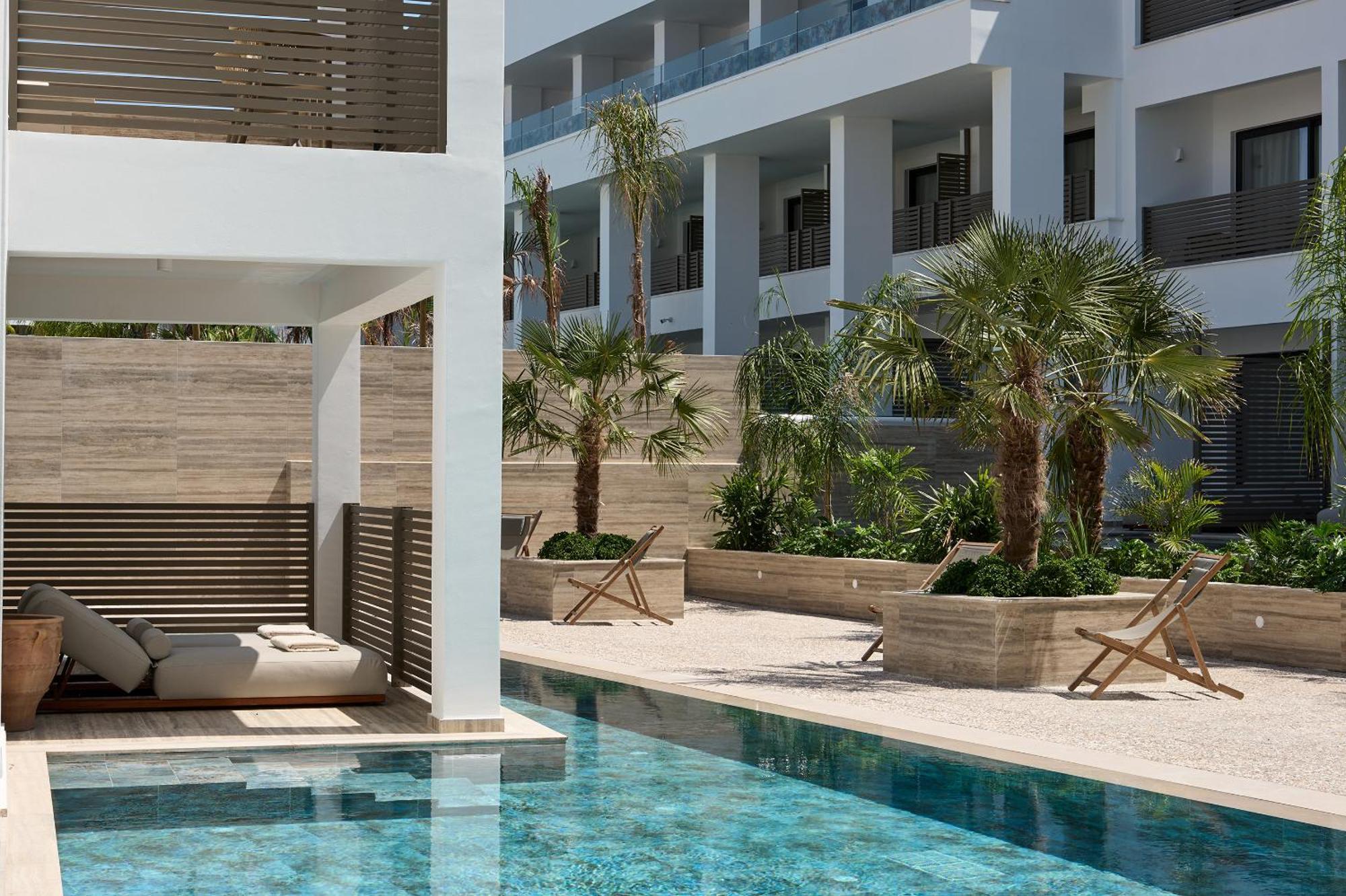 Suite Swim Up Adults Only