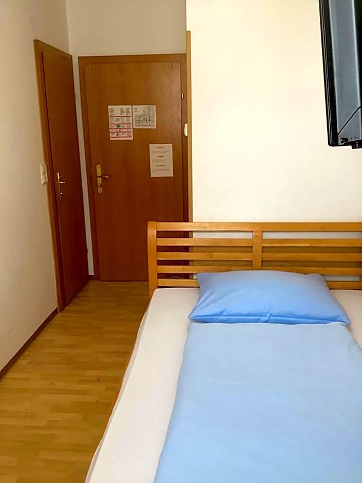 Standard Single Room Shower