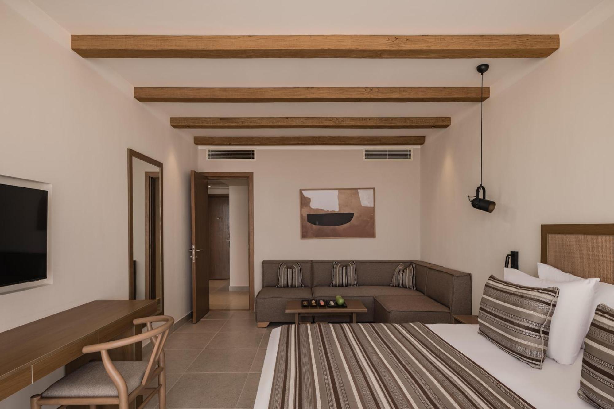 Executive Family Suite Queen Bed Sea View