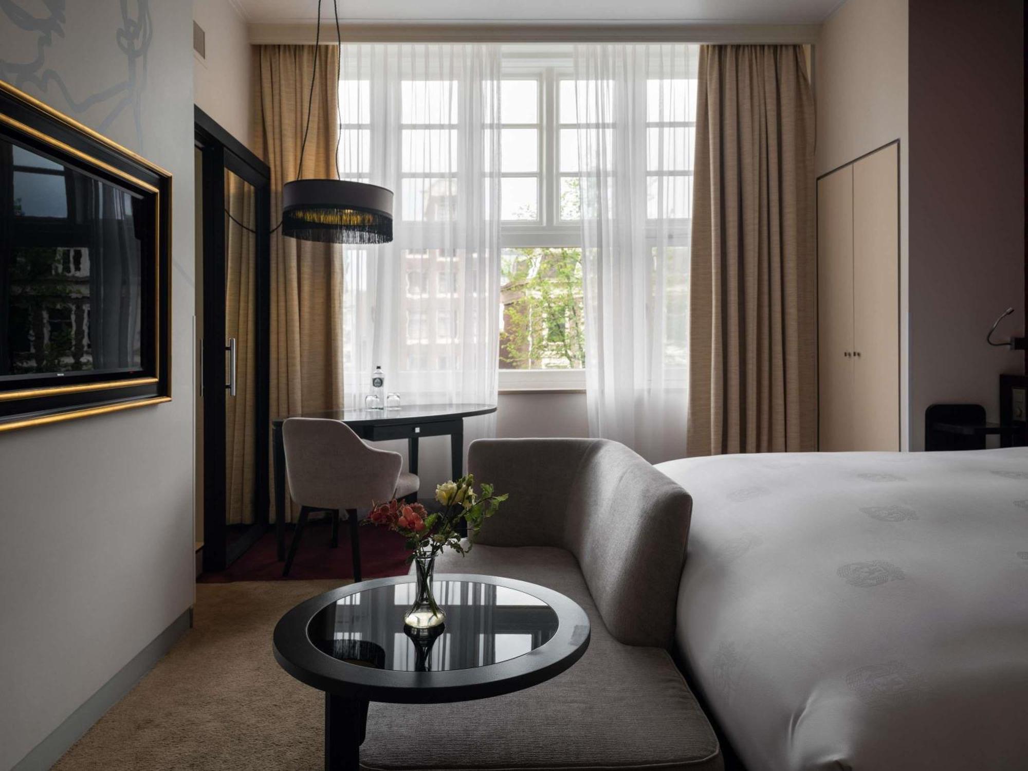 Superior Queen Room Canal view