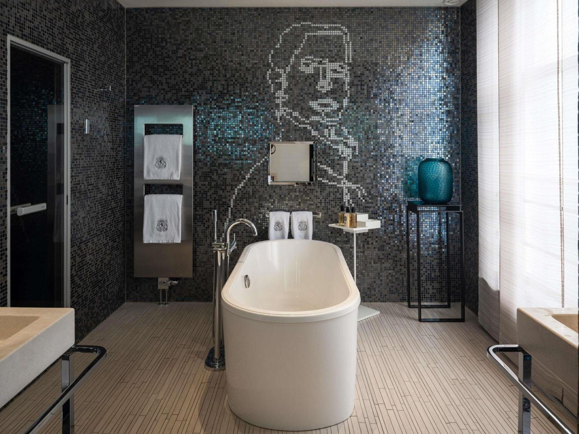 Two-Bedroom Imperial Suite Butler Service