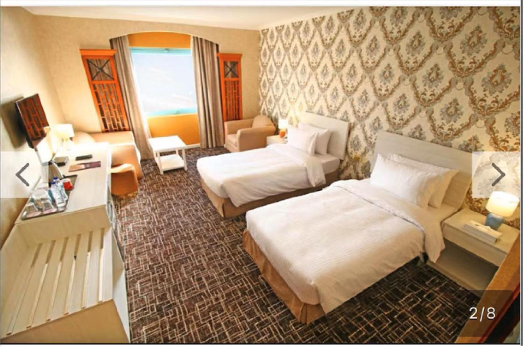 Premier Room King or Twin Heritage View