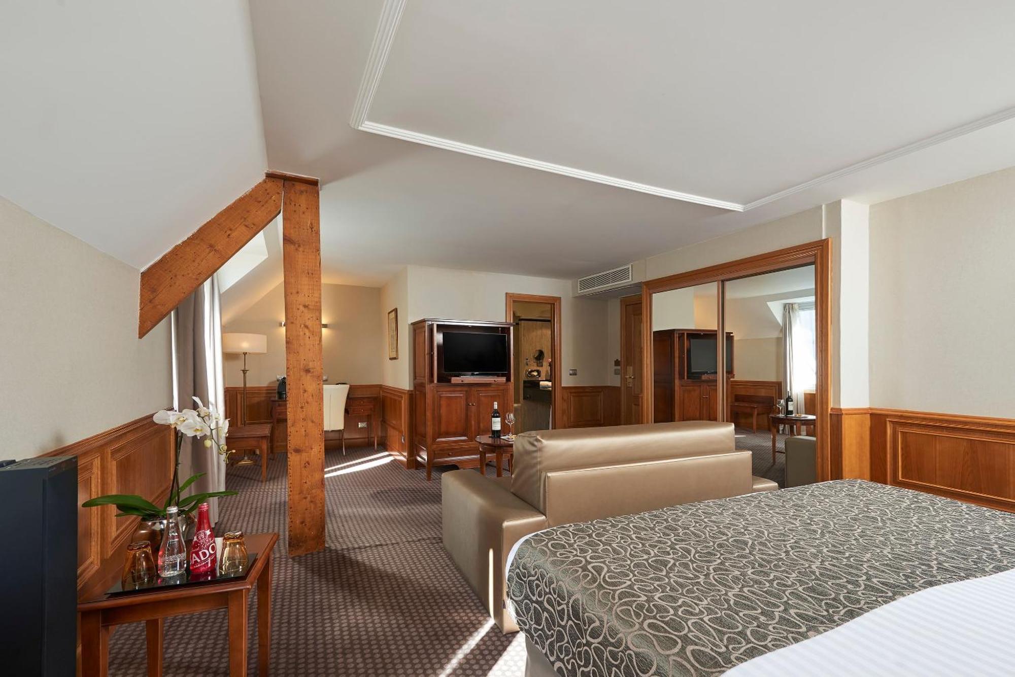 Grand Premium Double Room