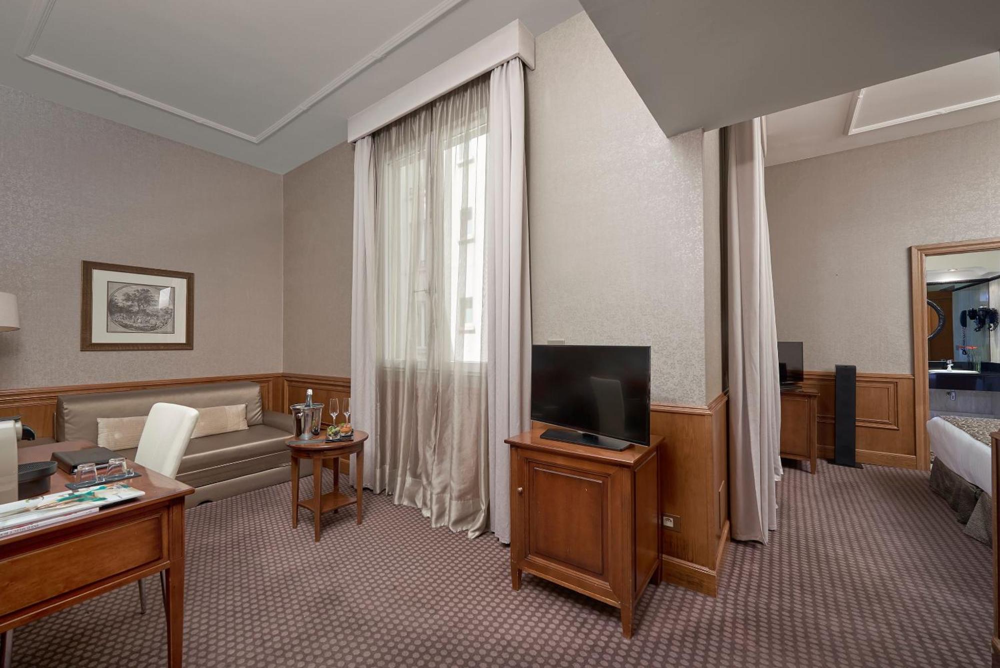 Grand Premium Double Room