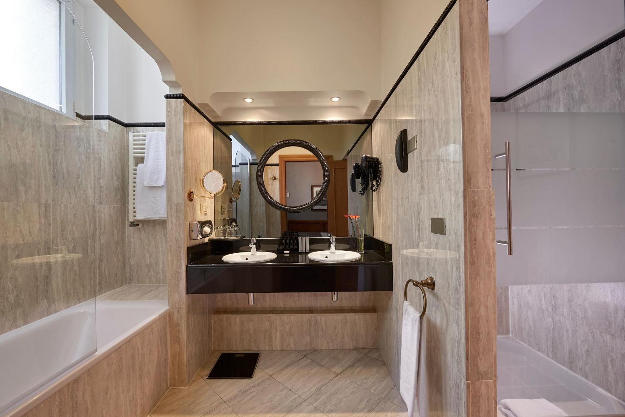Grand Premium Double Room