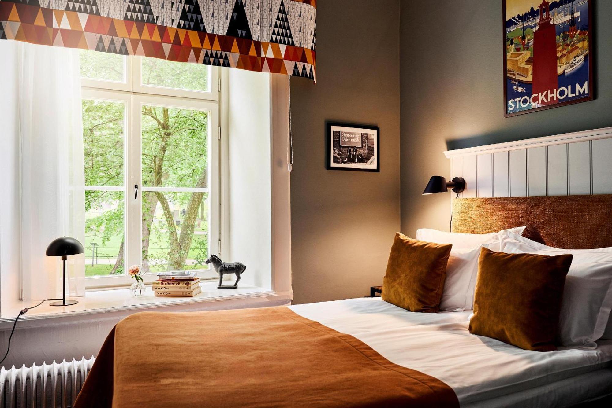 Small Double Room 140 cm Bed