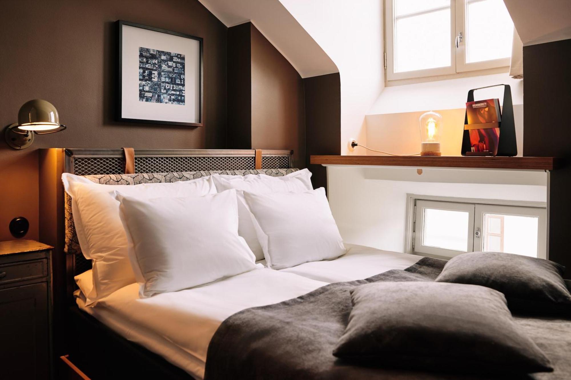 Small Double Room 140 cm Bed
