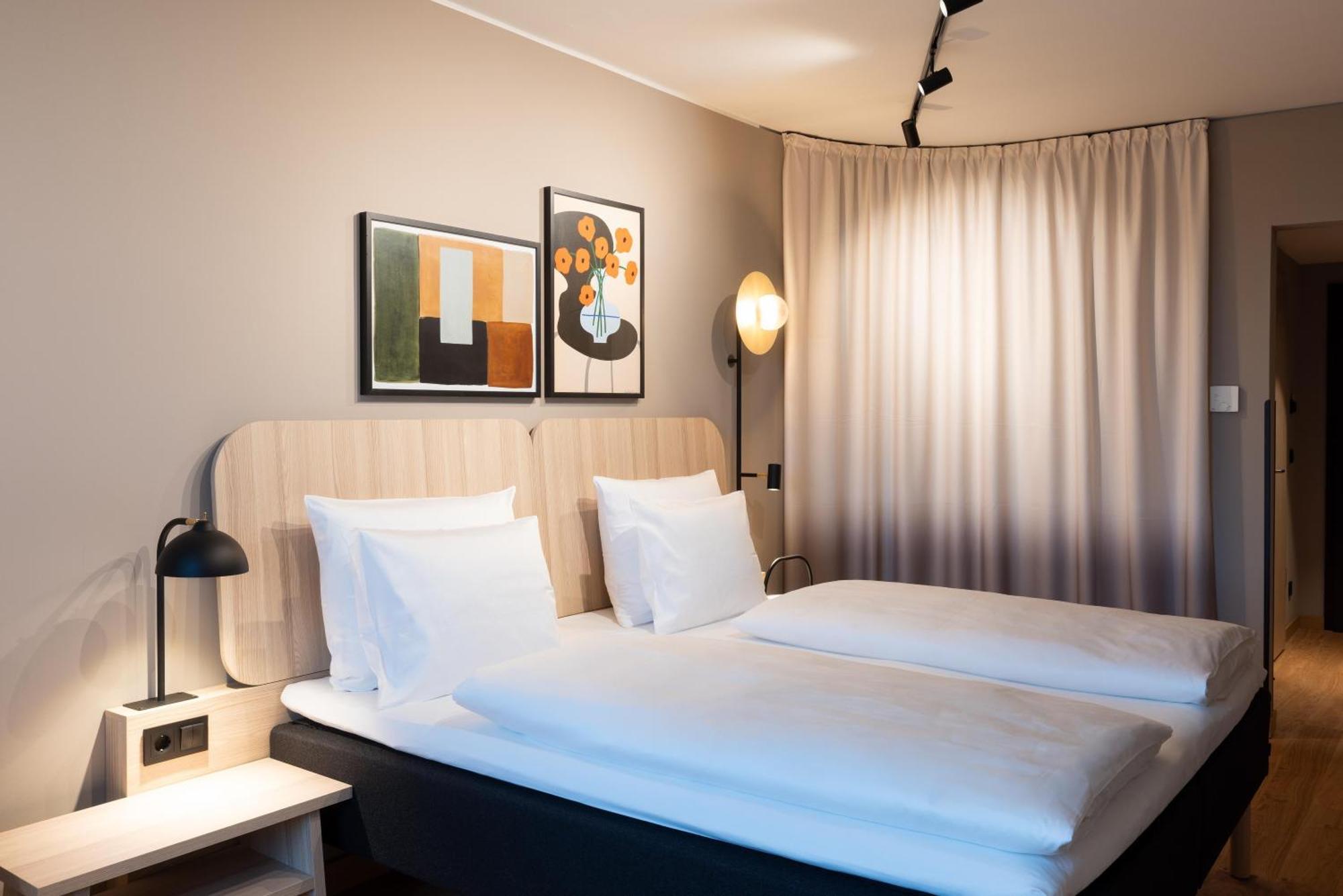 Pokój dwuosobowy typu Superior z dostępem do salonu „Living Room"