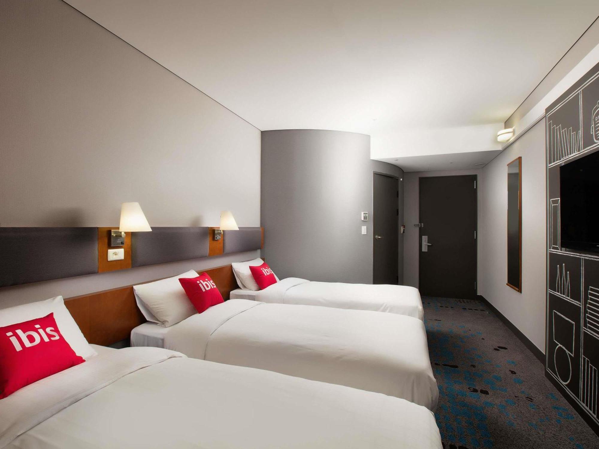Standard Room Three Single Beds