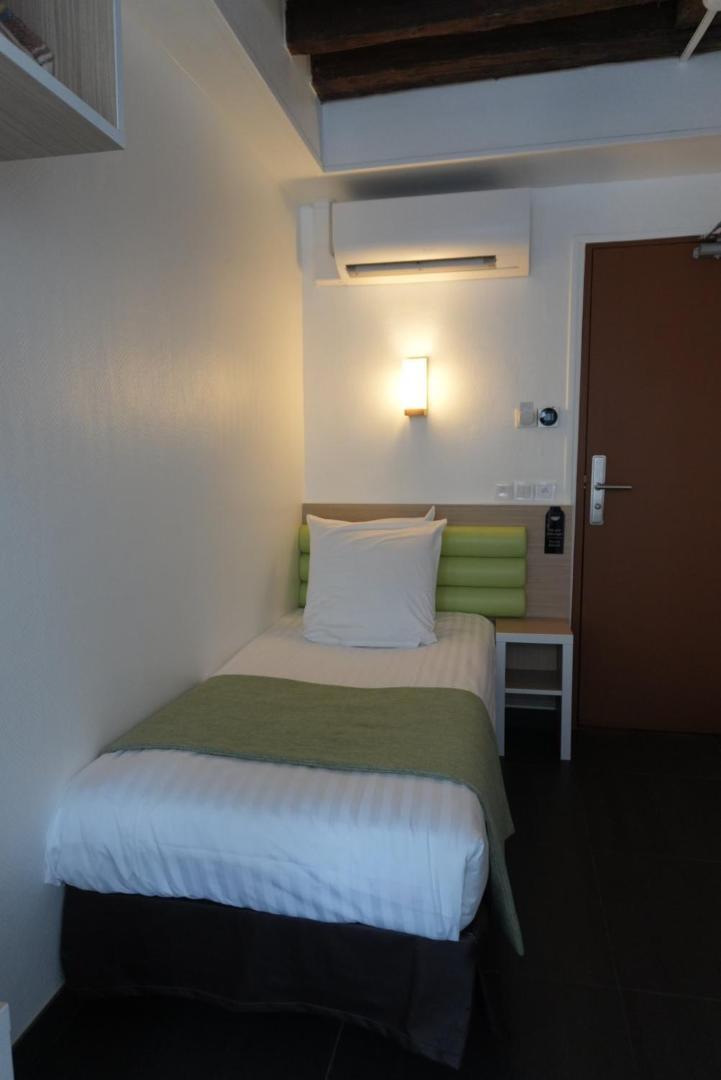Comfort Single Room Shower Toilets