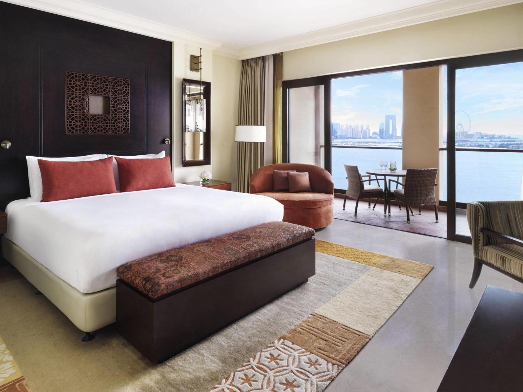 Two Bedroom Apartment Double King Beds Palm Sea View